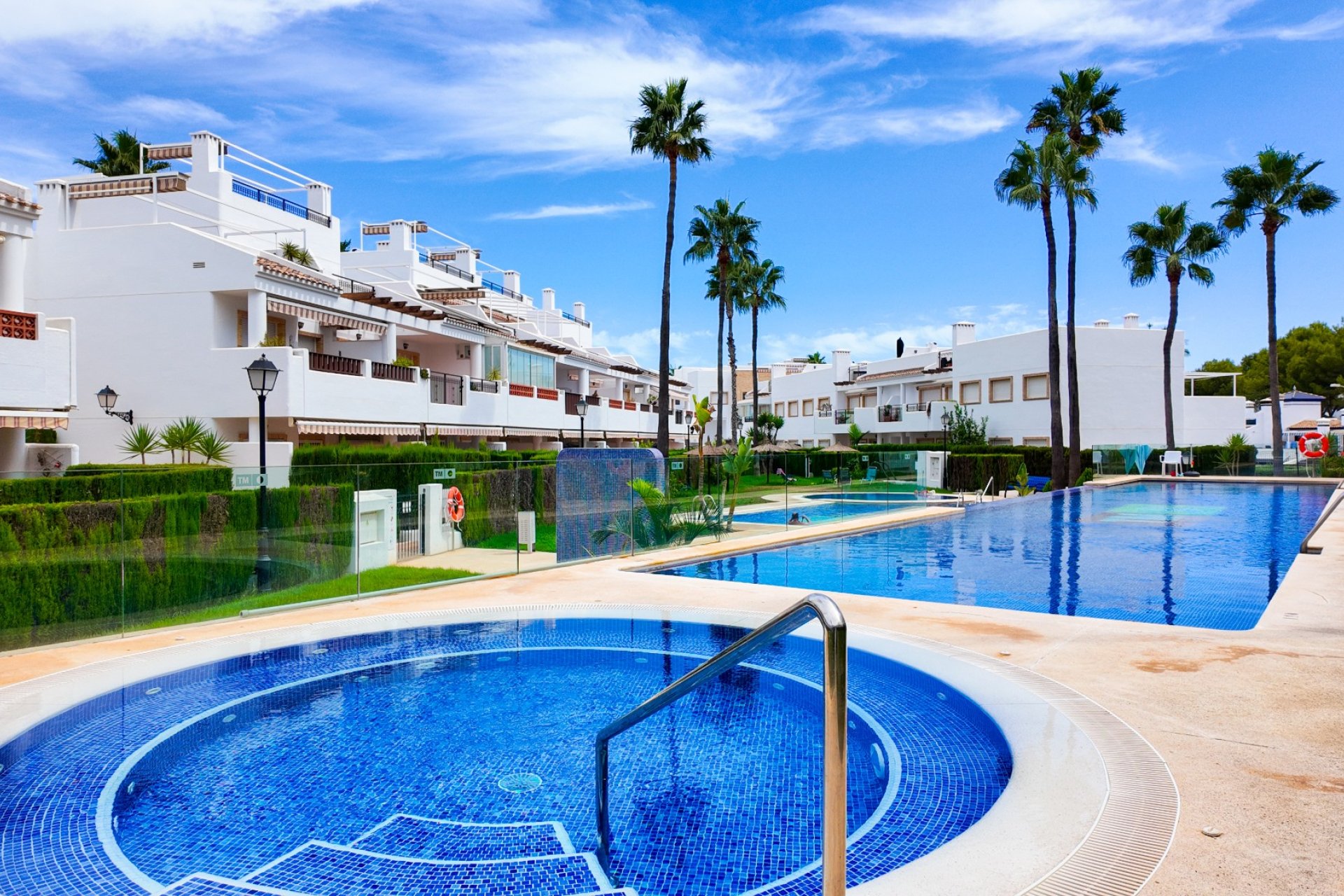 Återförsäljning - Apartment -
Orihuela Costa - Villamartín