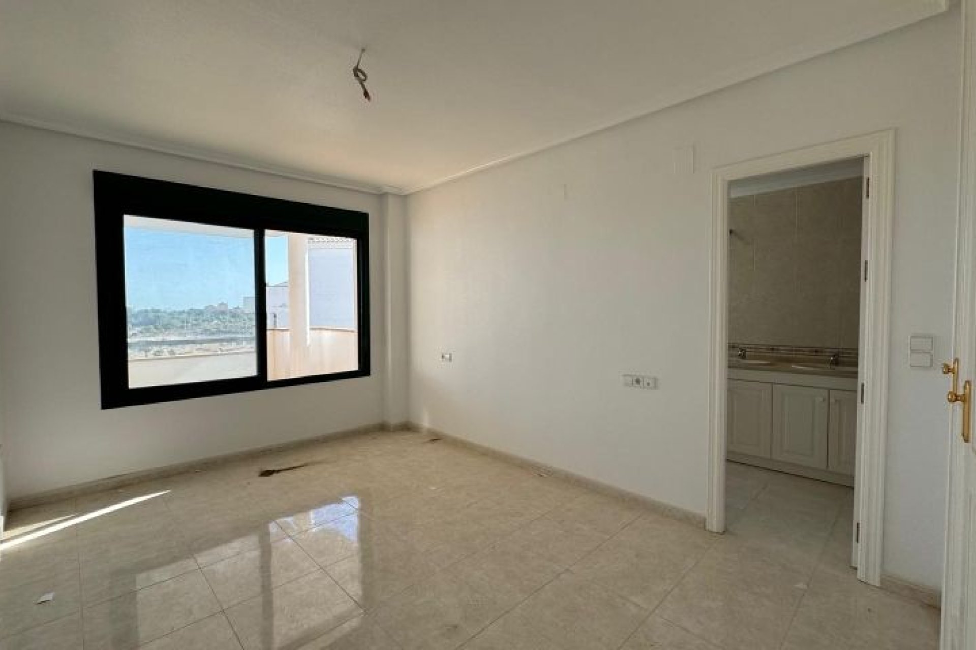 Återförsäljning - Apartment -
Orihuela Costa