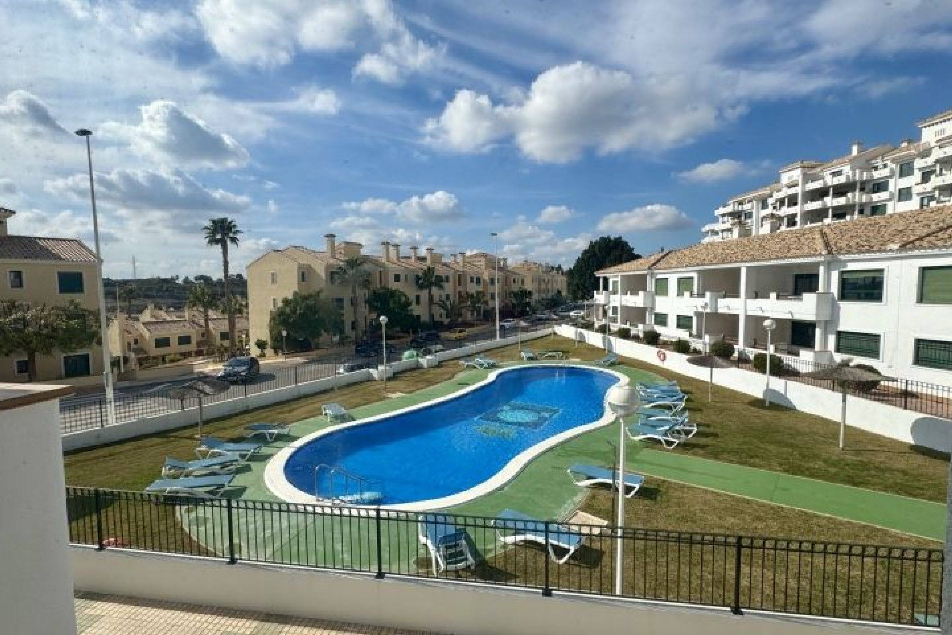 Återförsäljning - Apartment -
Orihuela Costa