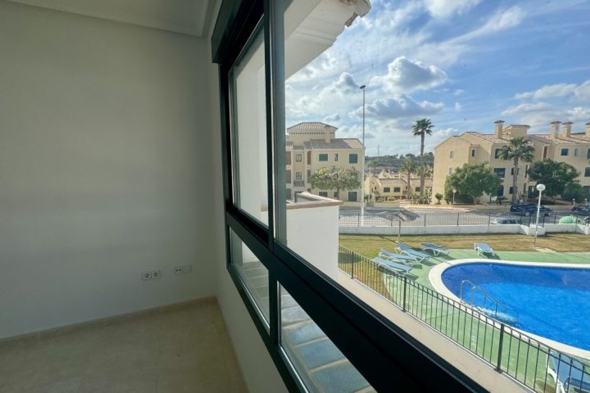 Återförsäljning - Apartment -
Orihuela Costa