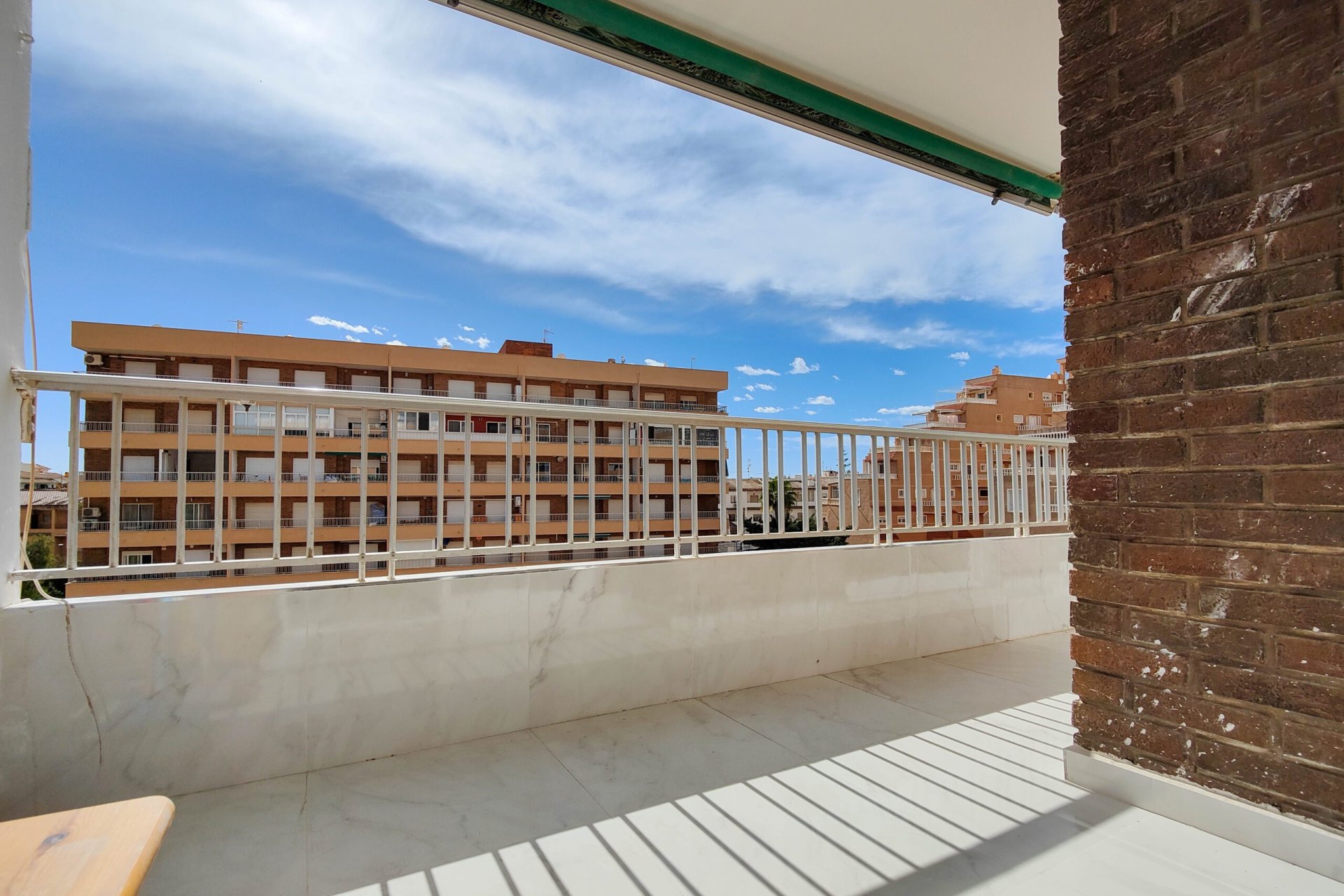 Återförsäljning - Apartment -
Orihuela Costa