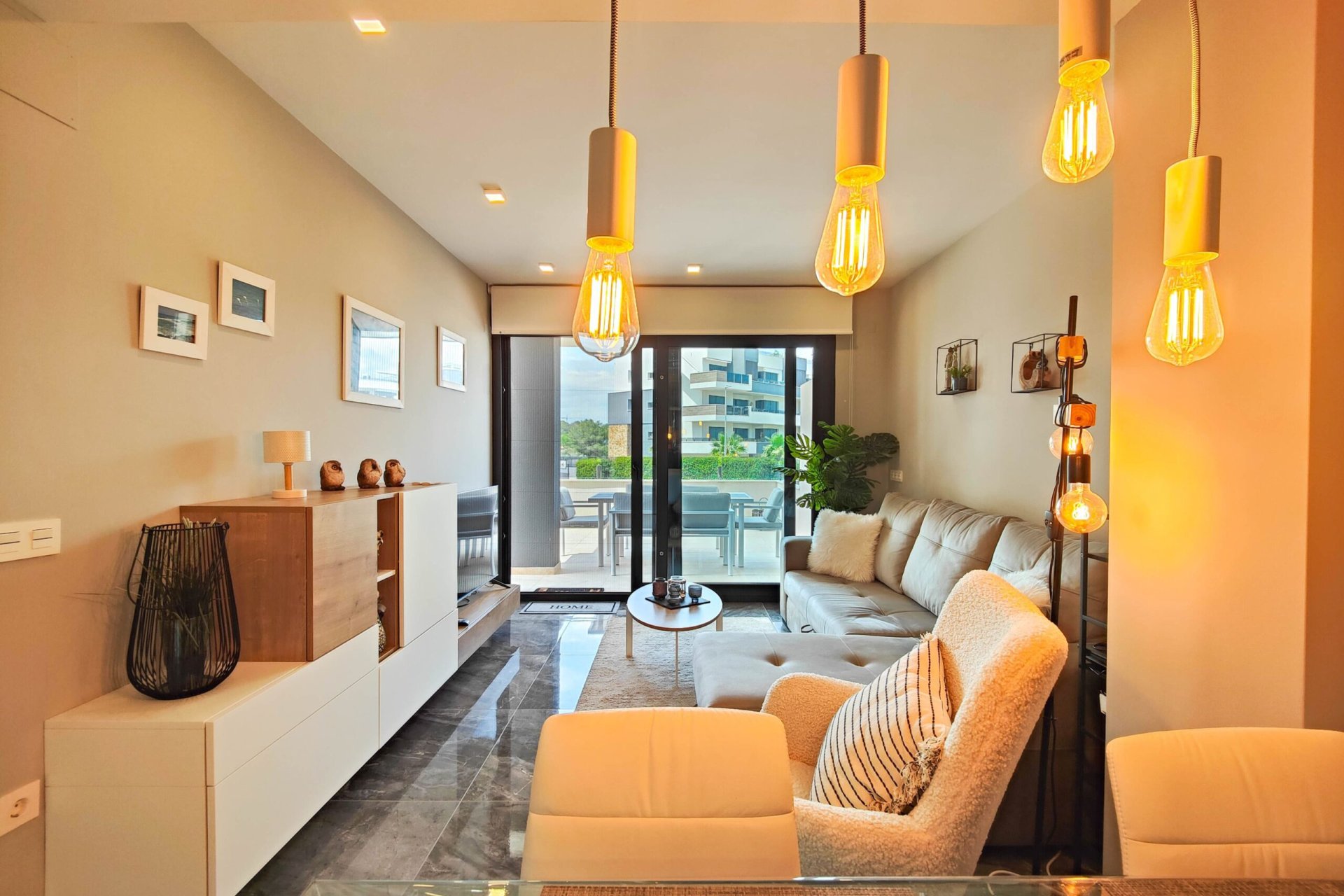 Återförsäljning - Apartment -
Orihuela Costa