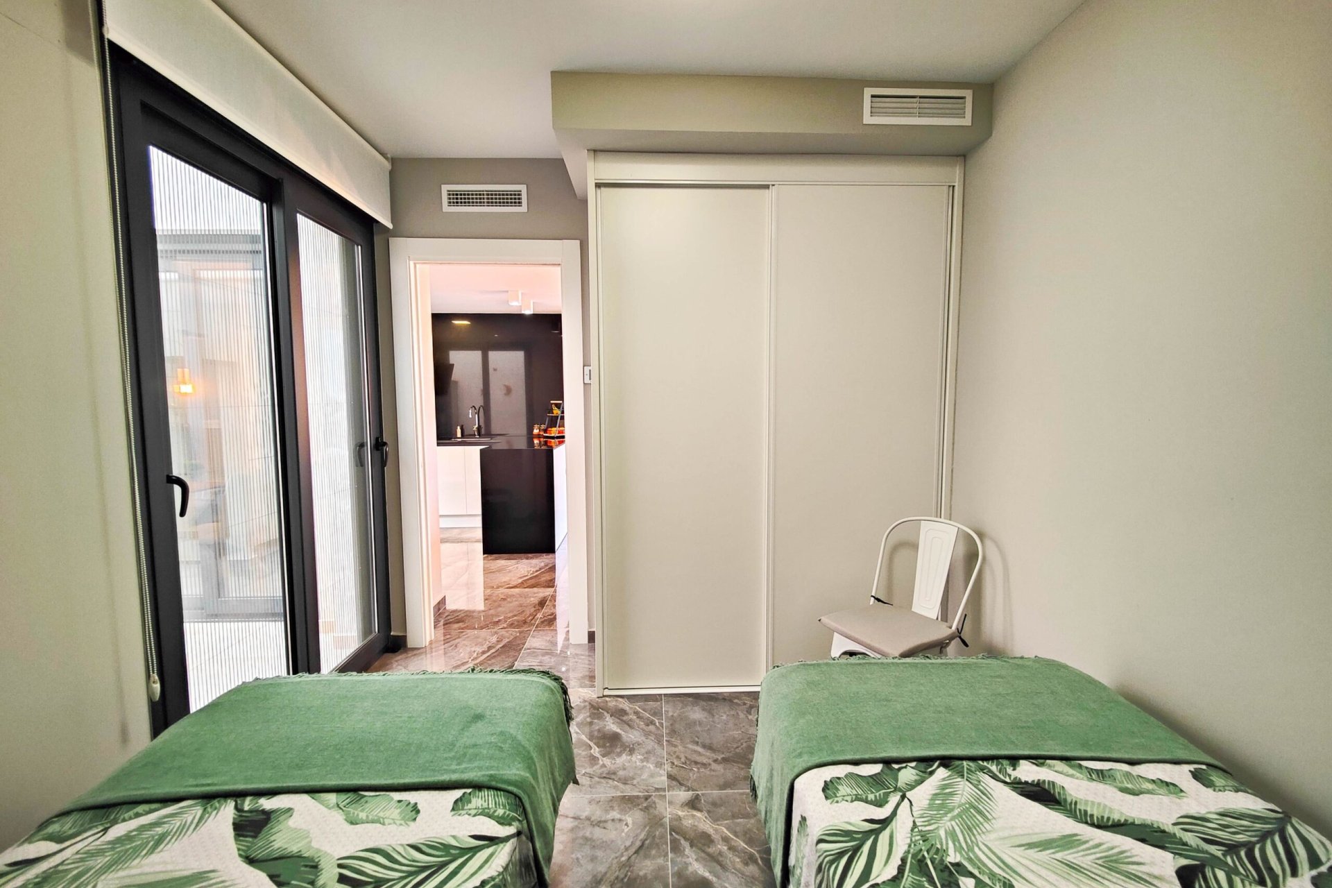 Återförsäljning - Apartment -
Orihuela Costa