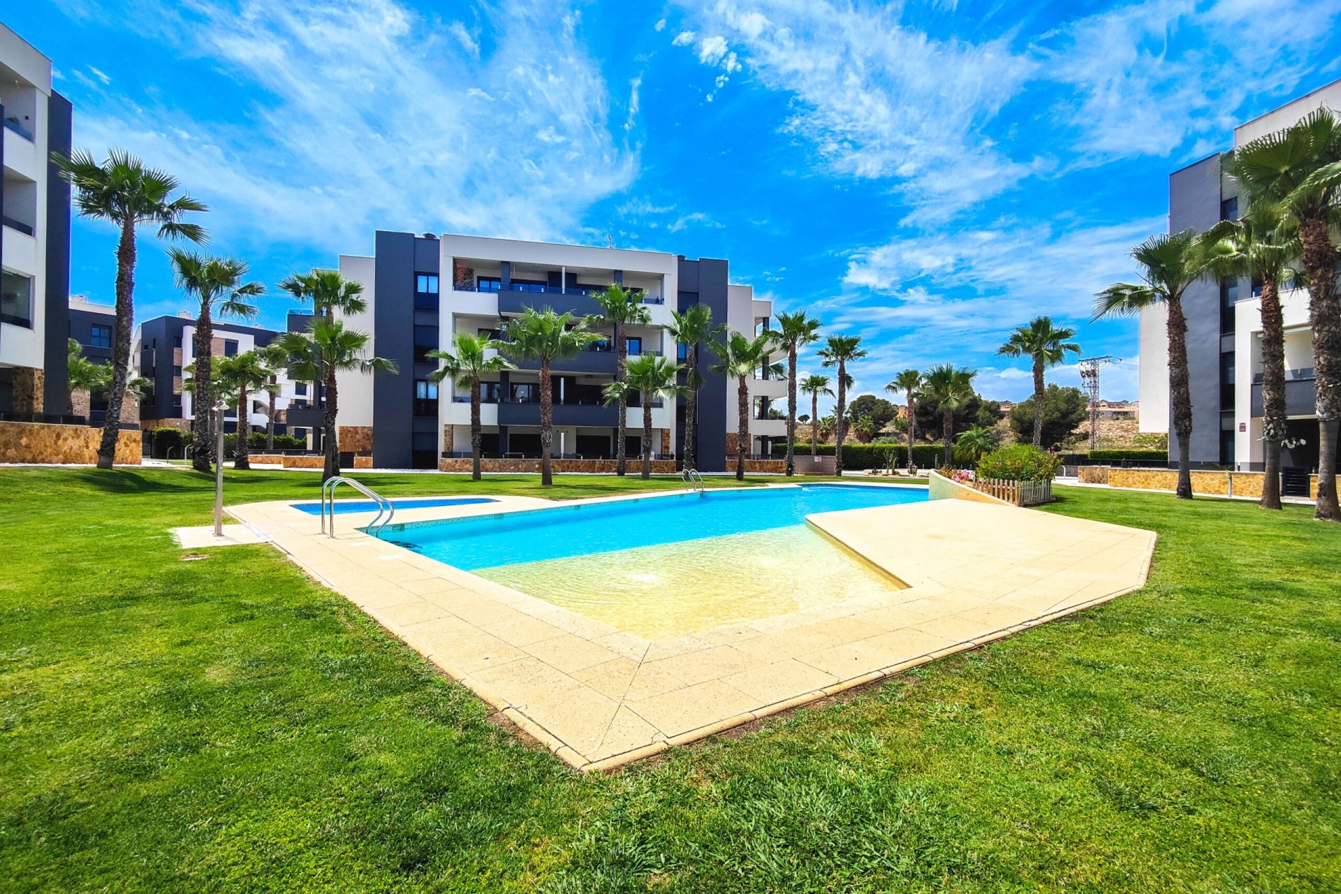 Återförsäljning - Apartment -
Orihuela Costa