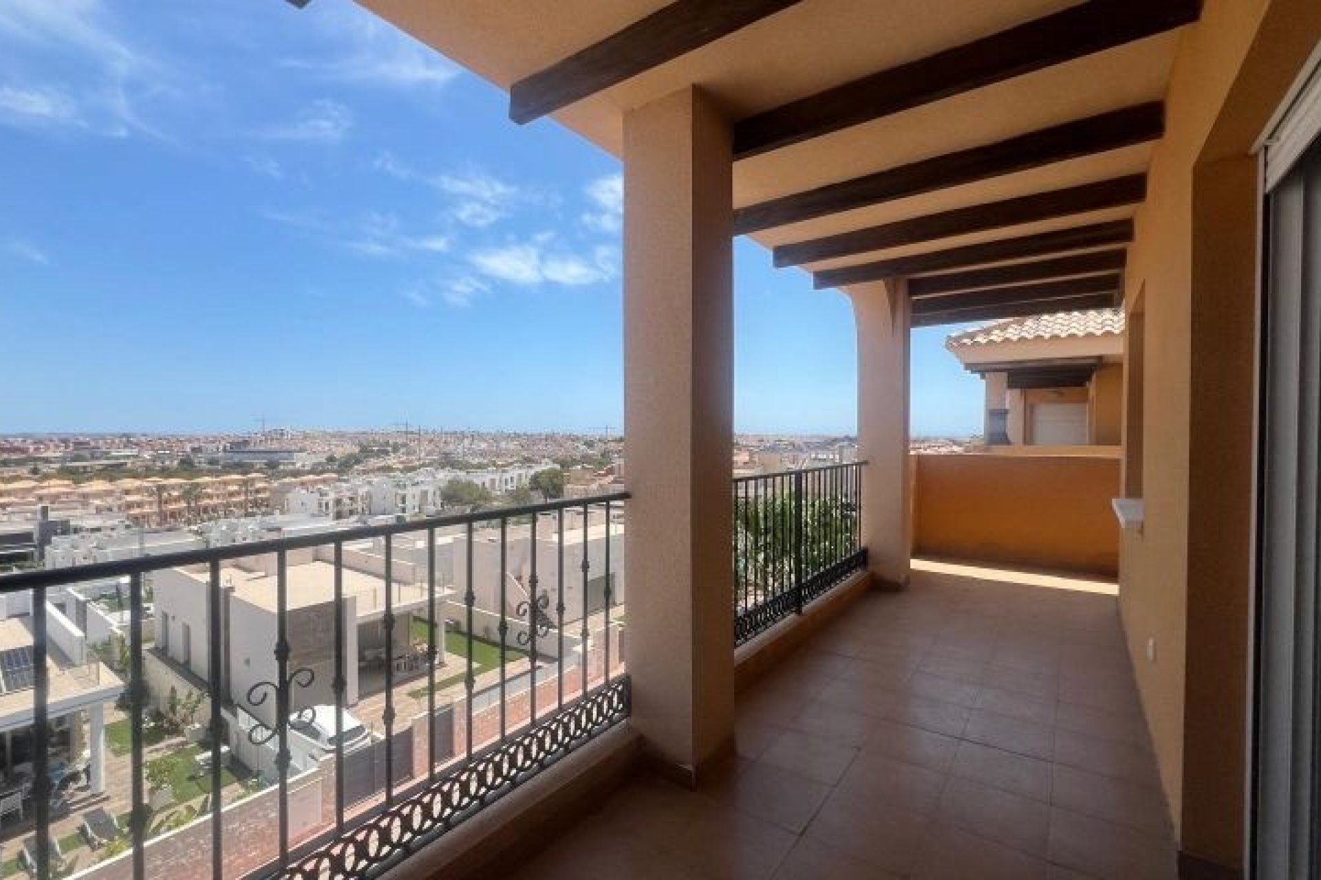 Återförsäljning - Apartment -
Orihuela Costa