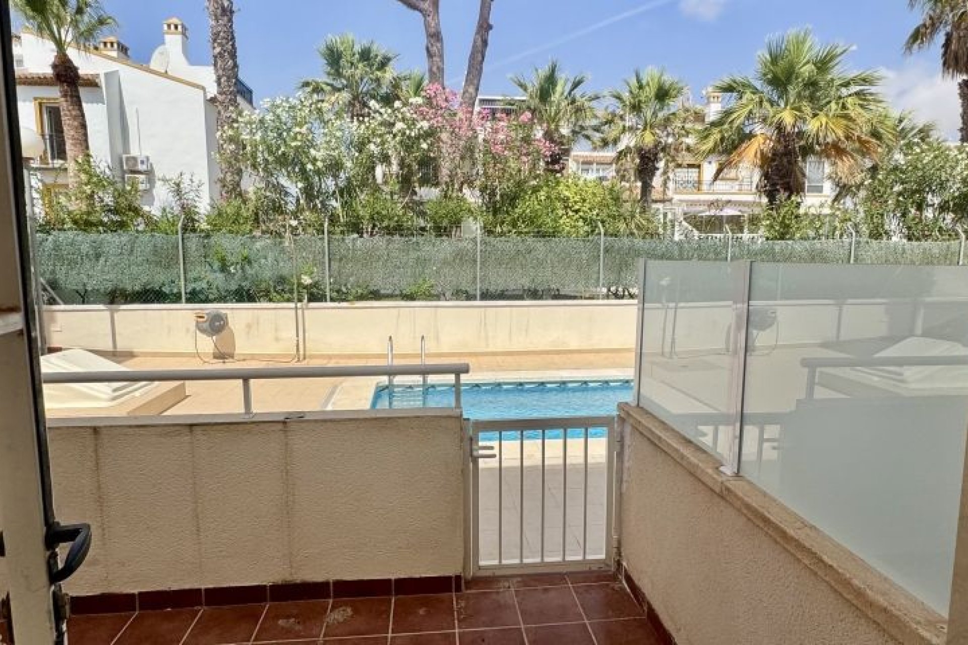 Återförsäljning - Apartment -
Orihuela Costa