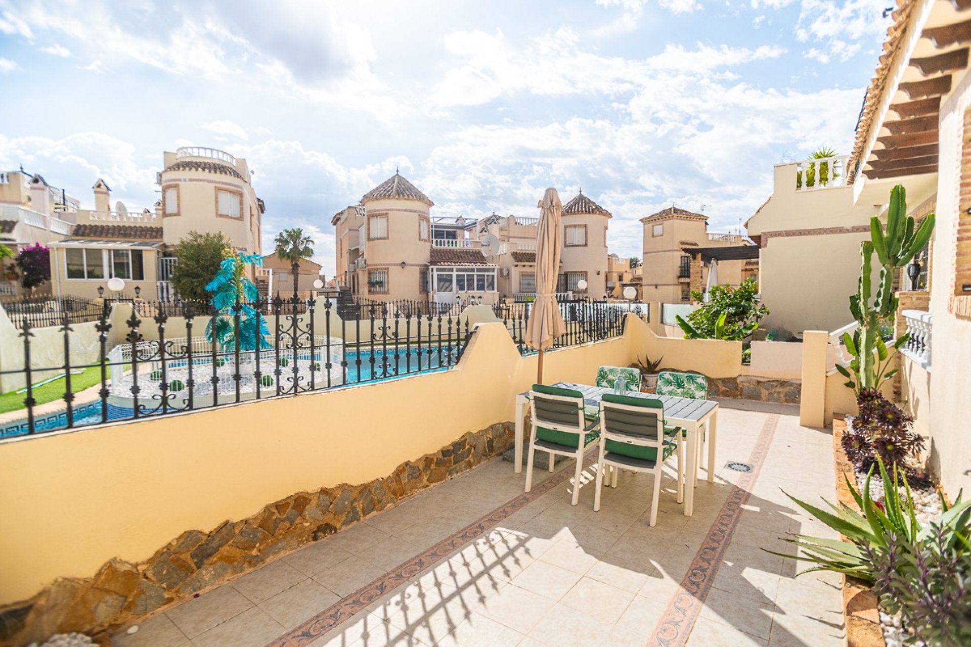 Återförsäljning - Apartment -
Orihuela Costa