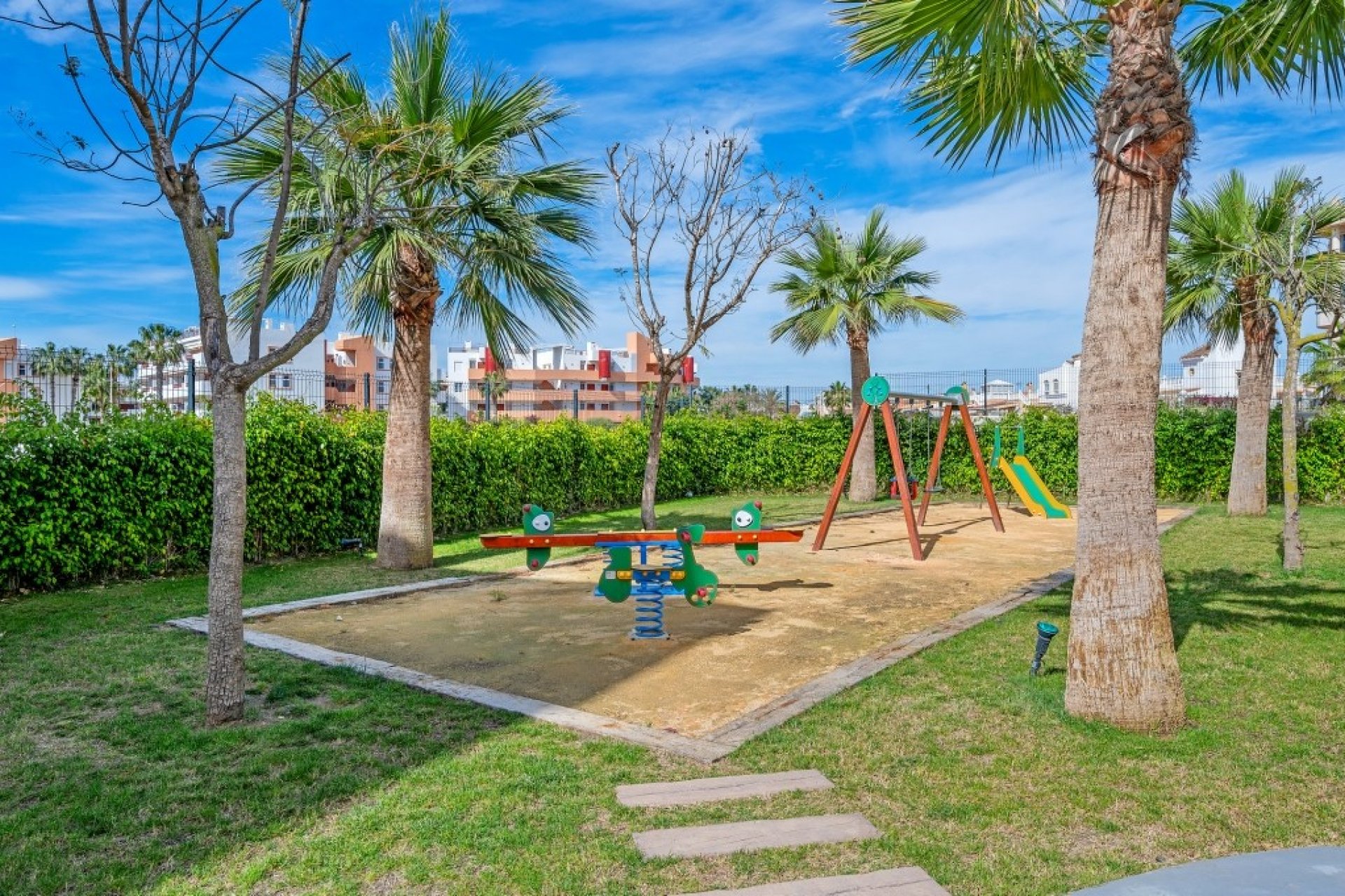 Återförsäljning - Apartment -
Orihuela Costa