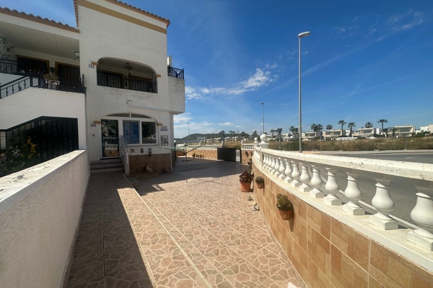 Återförsäljning - Apartment -
Orihuela - Entre Naranjos Vistabella