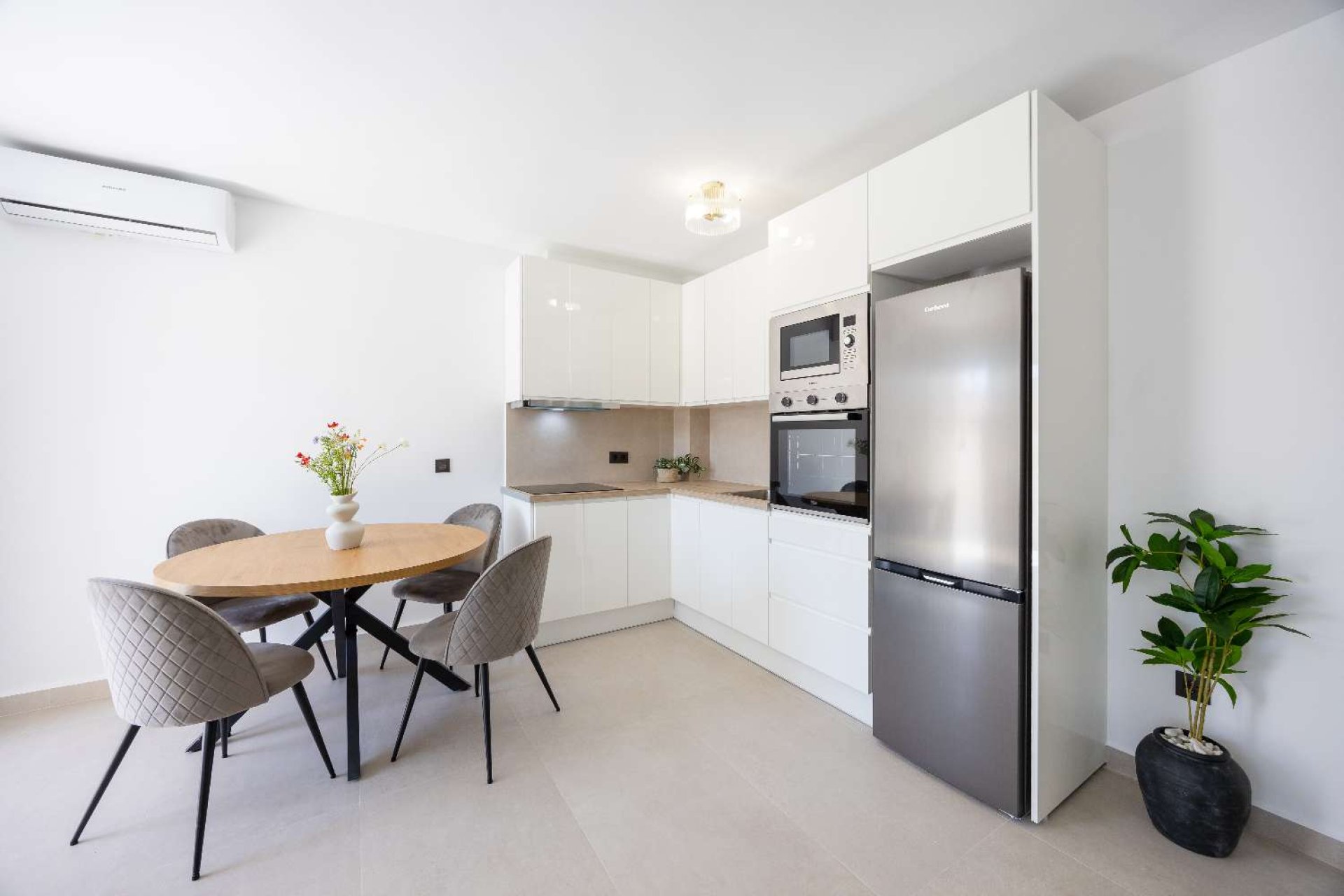 Återförsäljning - Apartment -
Orihuela - La Regia