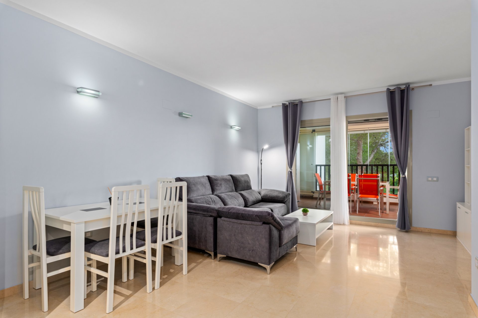 Återförsäljning - Apartment -
Orihuela - Las Colinas