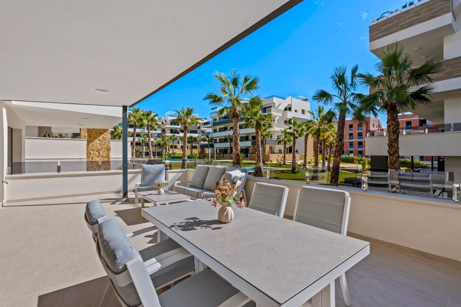Återförsäljning - Apartment -
Orihuela - Los Altos
