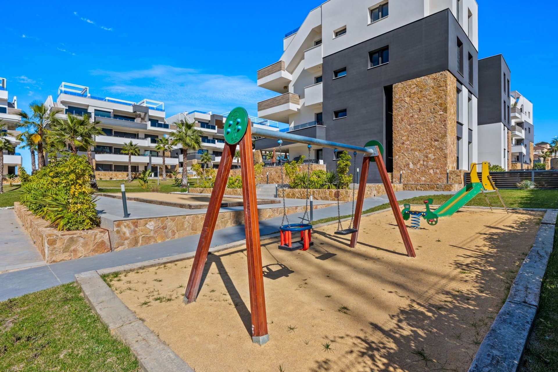 Återförsäljning - Apartment -
Orihuela - Los Altos