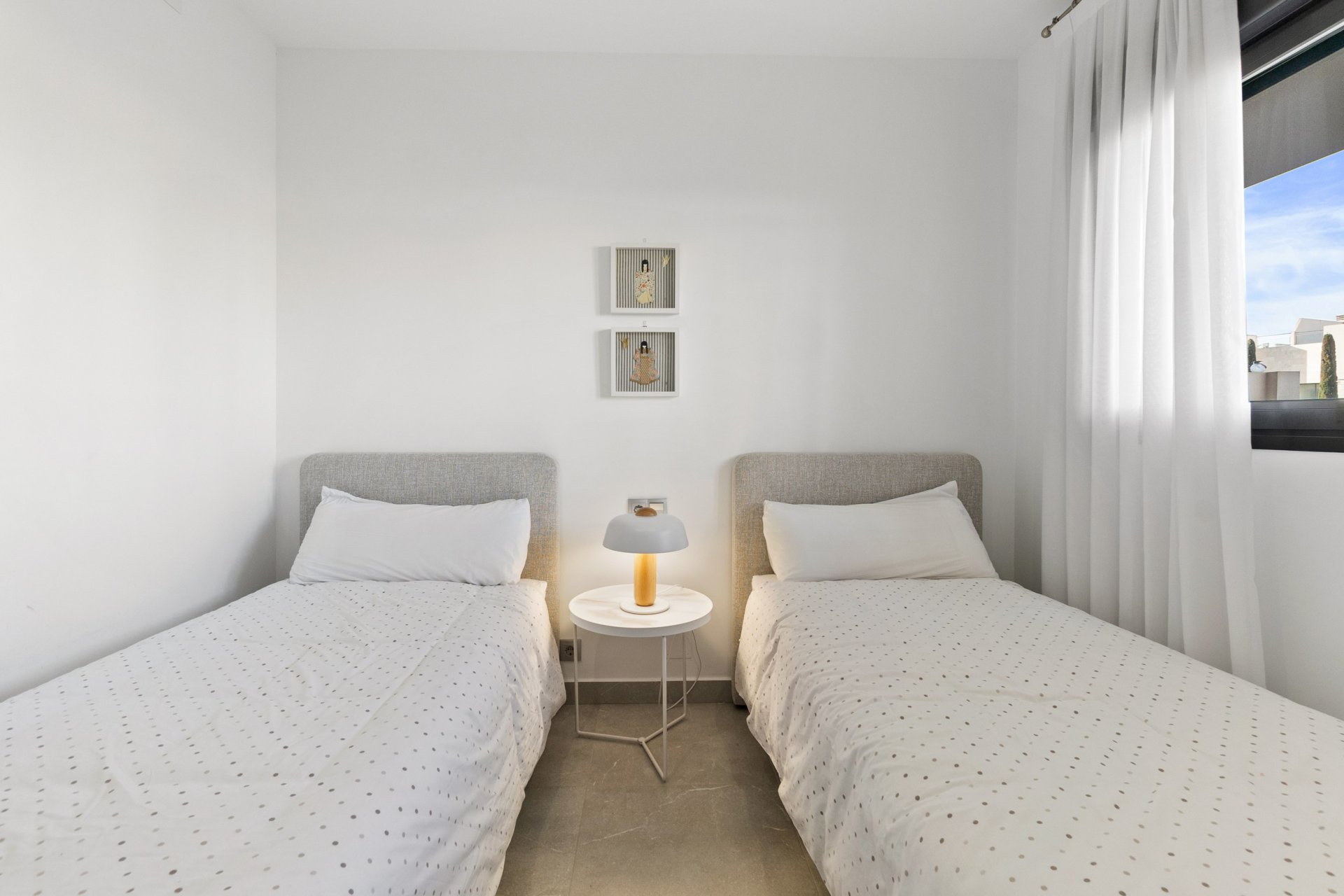 Återförsäljning - Apartment -
Orihuela - Orihuela Costa