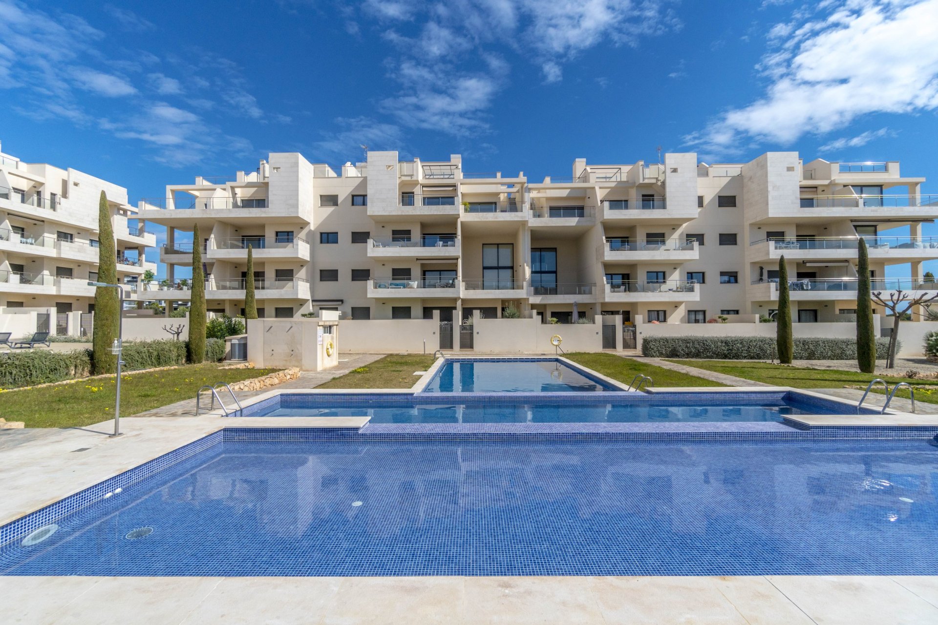 Återförsäljning - Apartment -
Orihuela - Orihuela Costa
