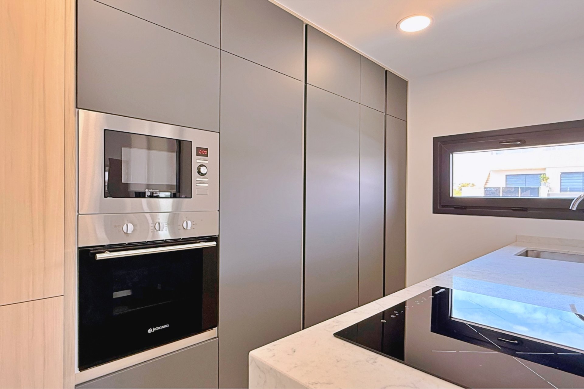Återförsäljning - Apartment -
Orihuela - Orihuela Costa