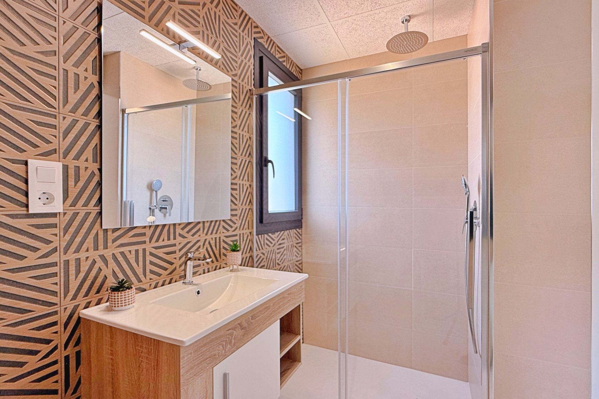 Återförsäljning - Apartment -
Orihuela - Orihuela Costa