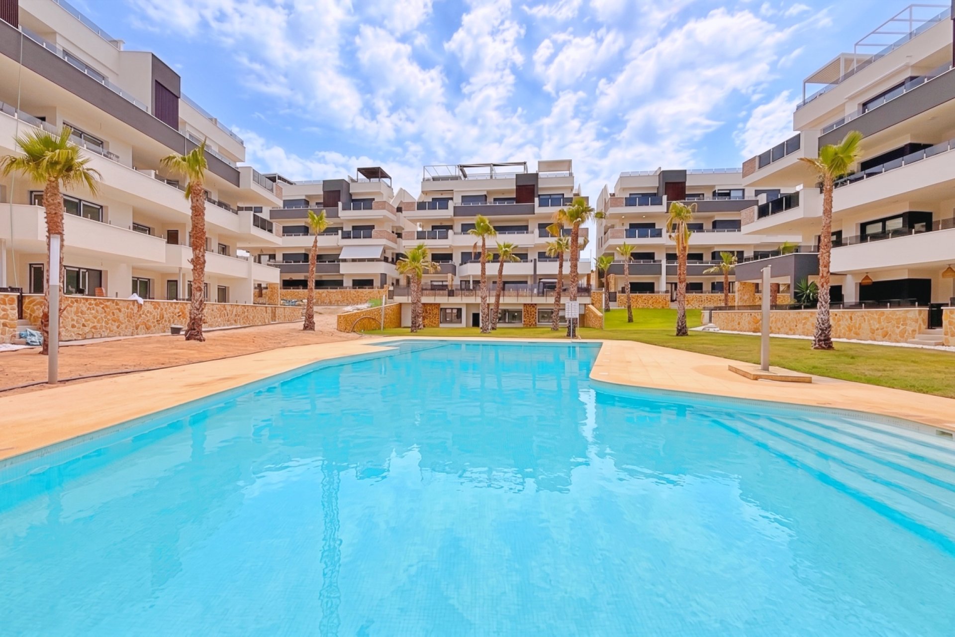 Återförsäljning - Apartment -
Orihuela - Orihuela Costa