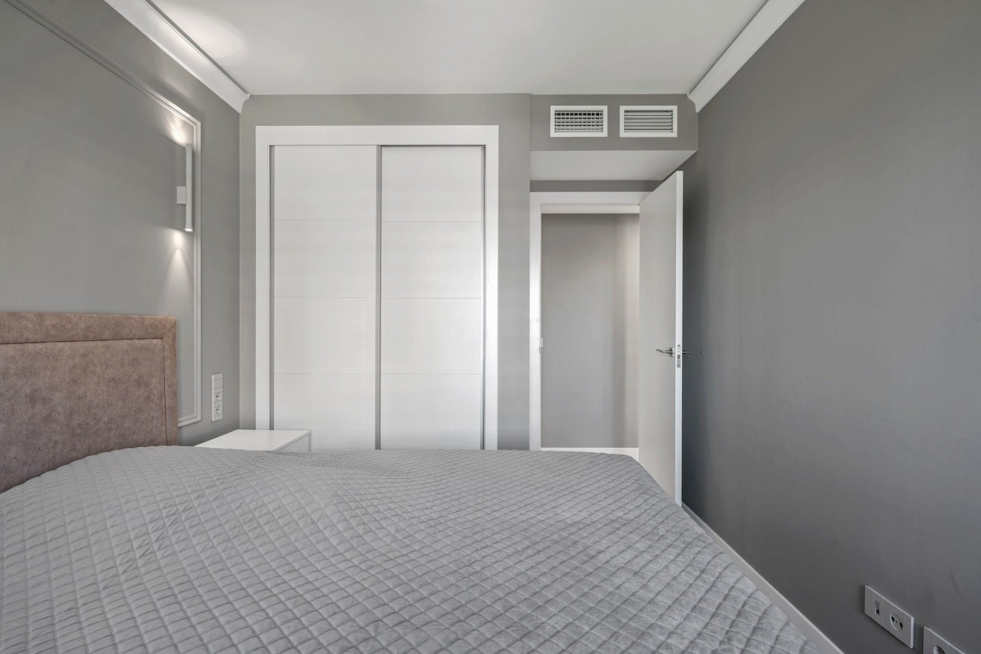 Återförsäljning - Apartment -
Orihuela - Punta Prima