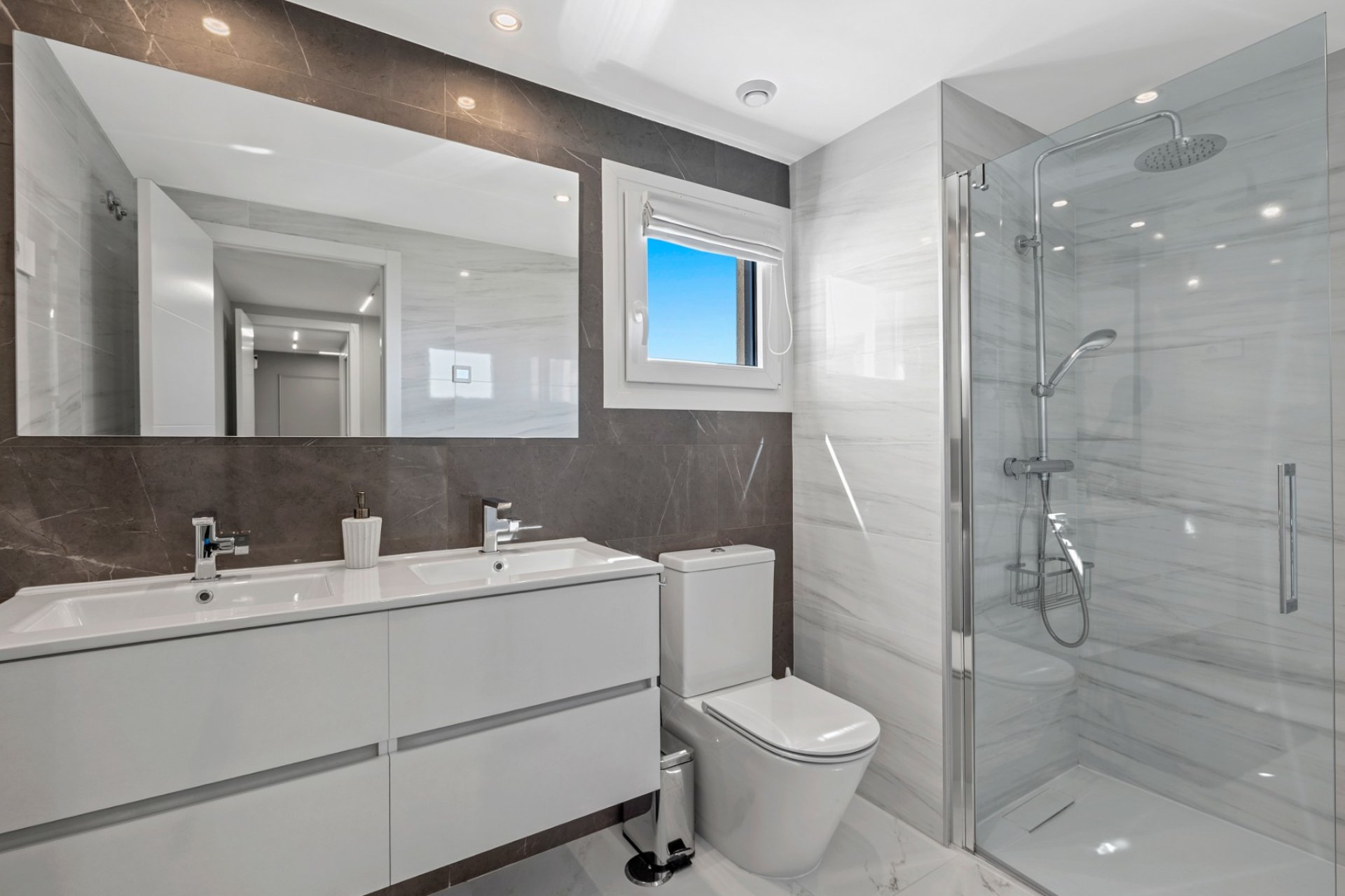 Återförsäljning - Apartment -
Orihuela - Punta Prima