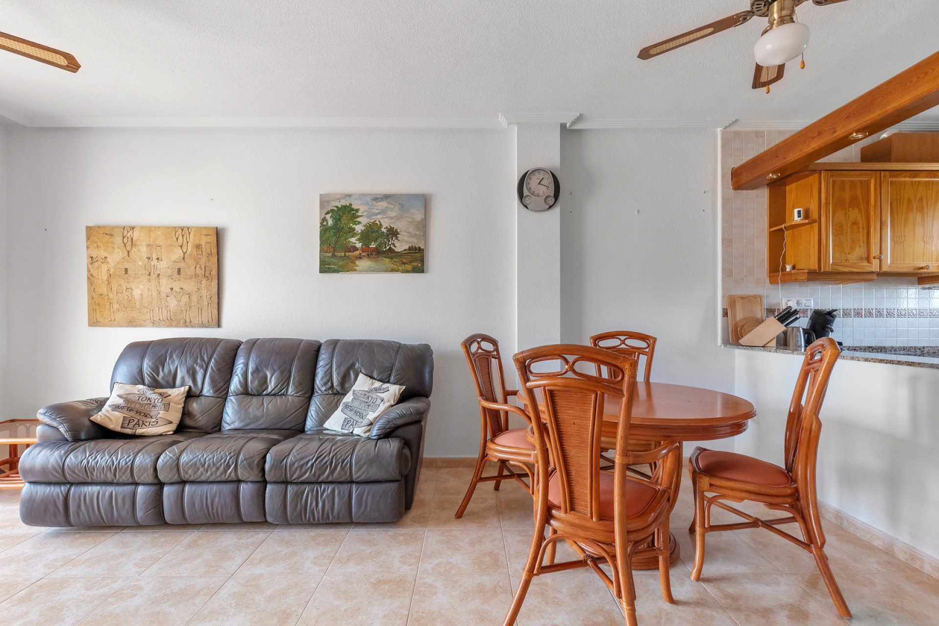 Återförsäljning - Apartment -
Orihuela - Villamartin