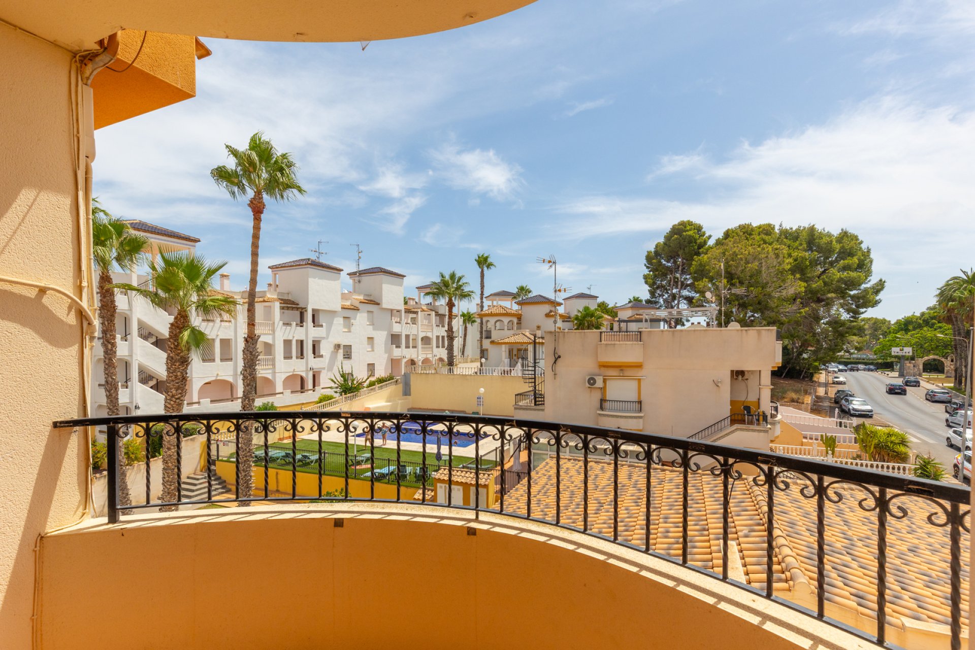 Återförsäljning - Apartment -
Orihuela - Villamartin