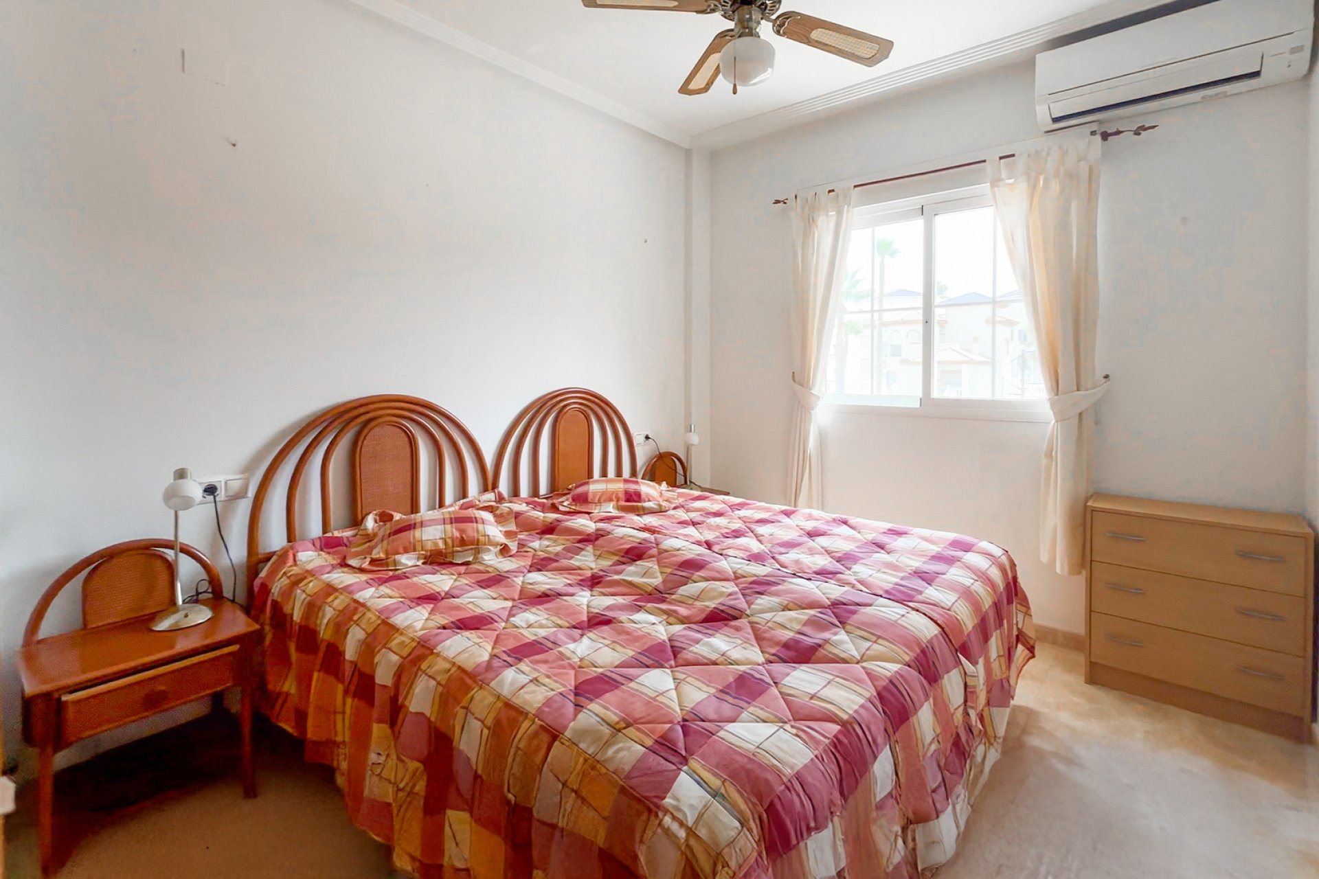 Återförsäljning - Apartment -
Orihuela - Villamartin