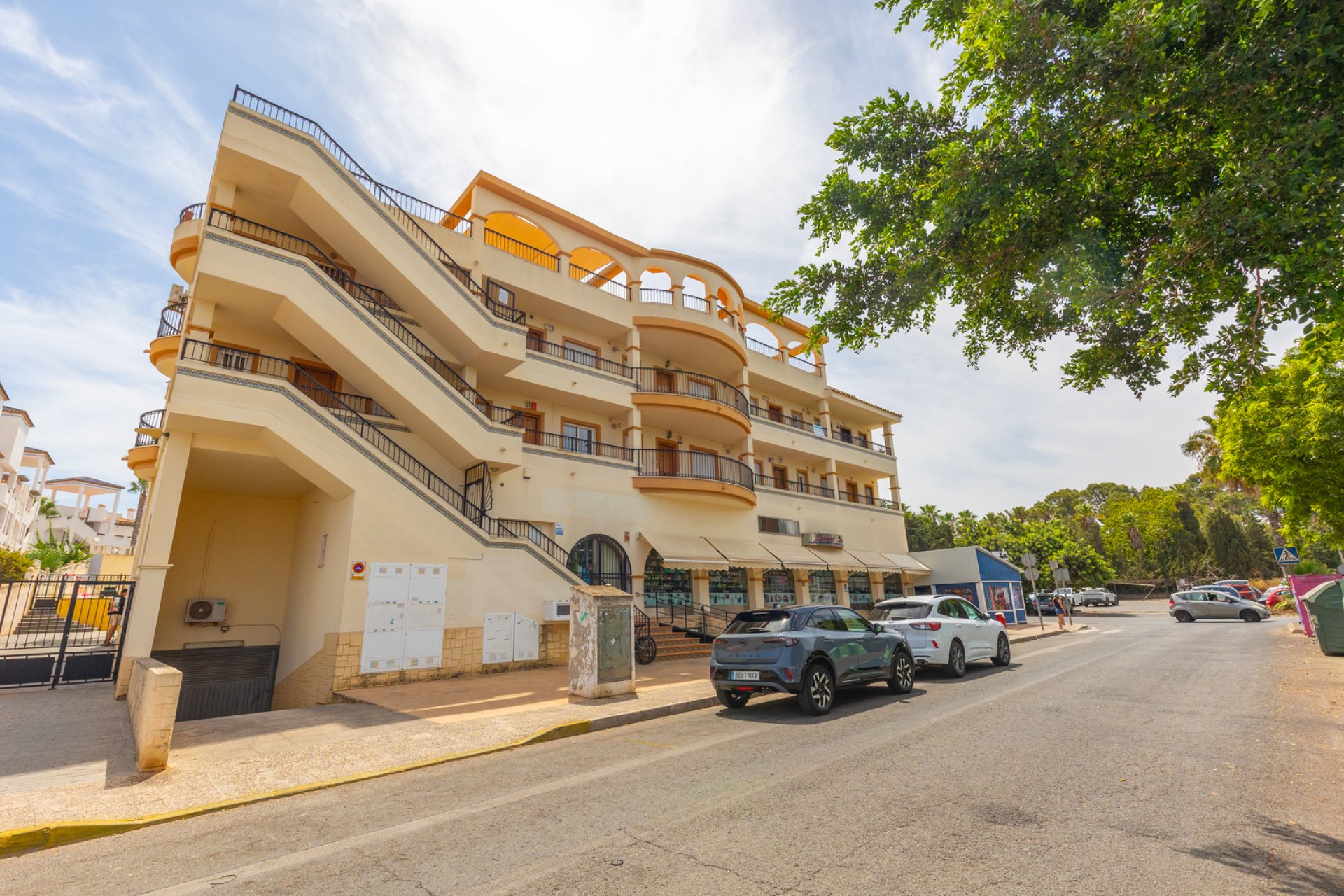 Återförsäljning - Apartment -
Orihuela - Villamartin