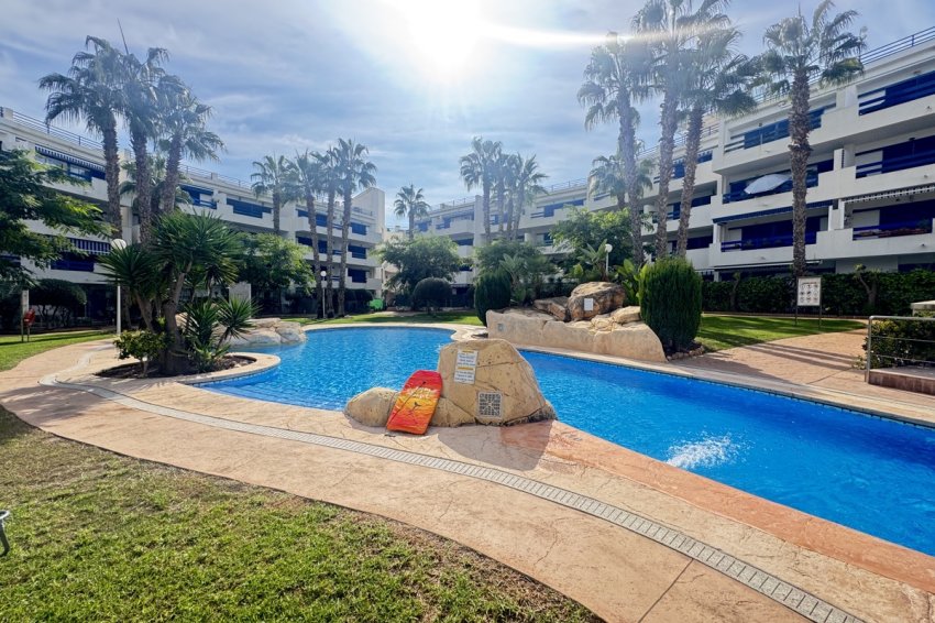 Återförsäljning - Apartment -
Playa Flamenca