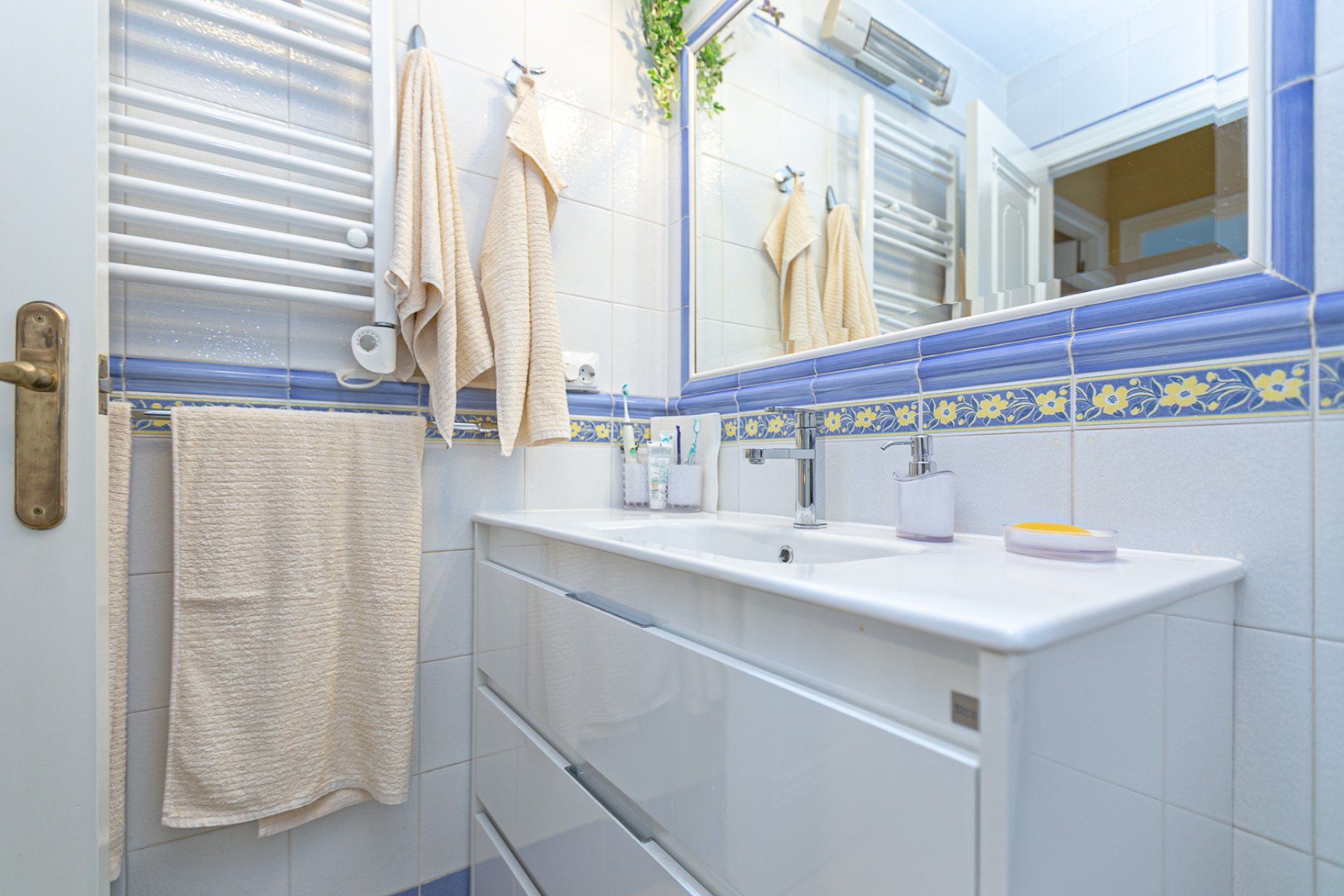 Återförsäljning - Apartment -
Playa Flamenca