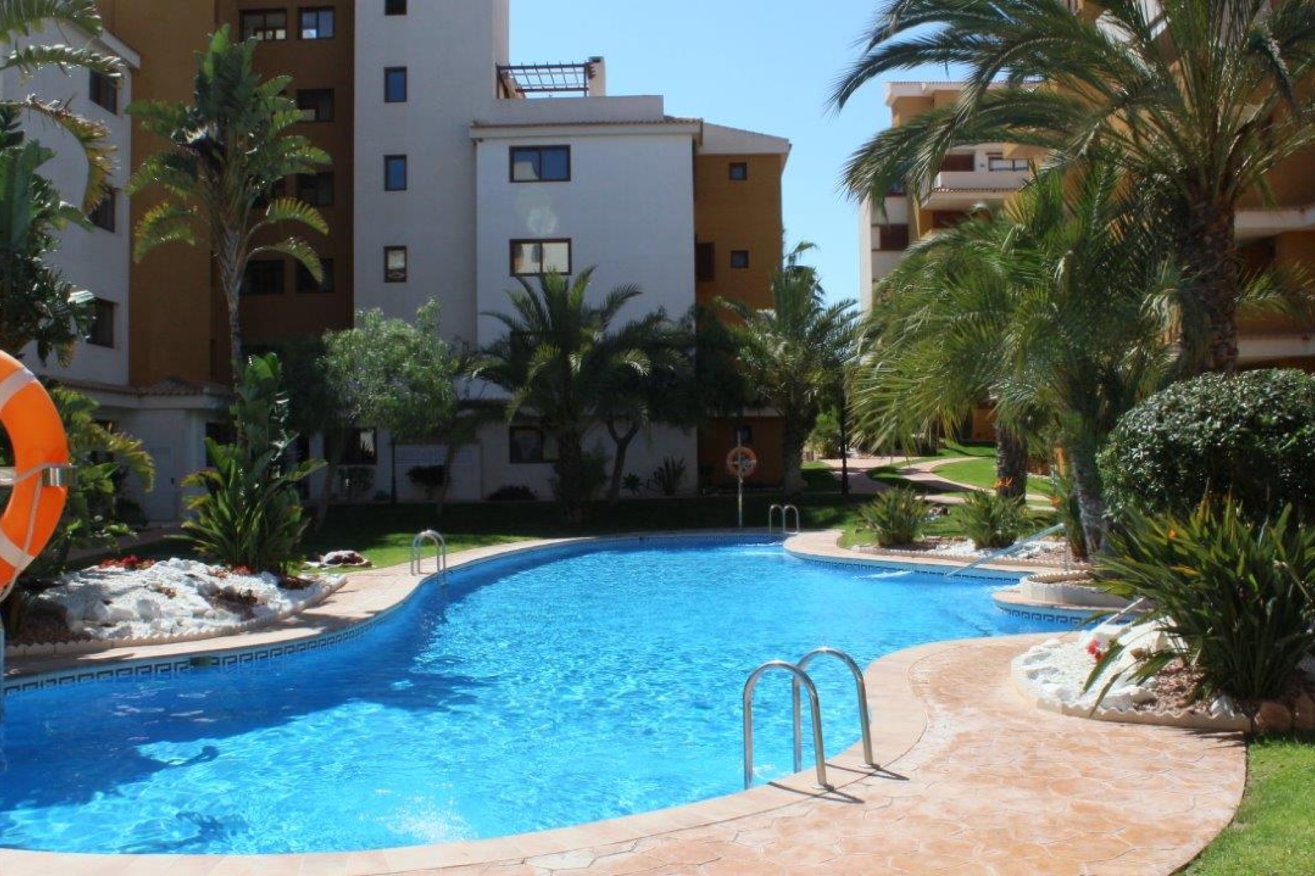 Återförsäljning - Apartment -
Punta Prima - La Entrada