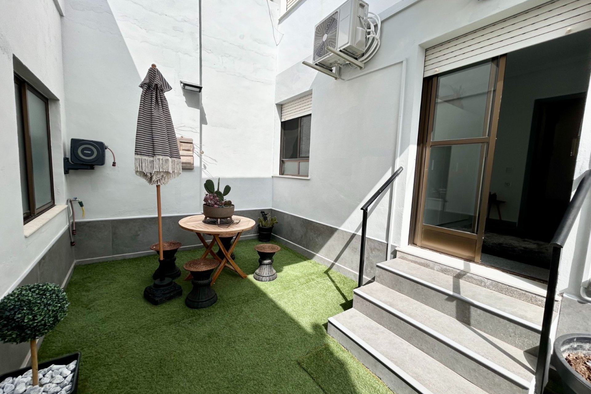 Återförsäljning - Apartment -
Torremendo