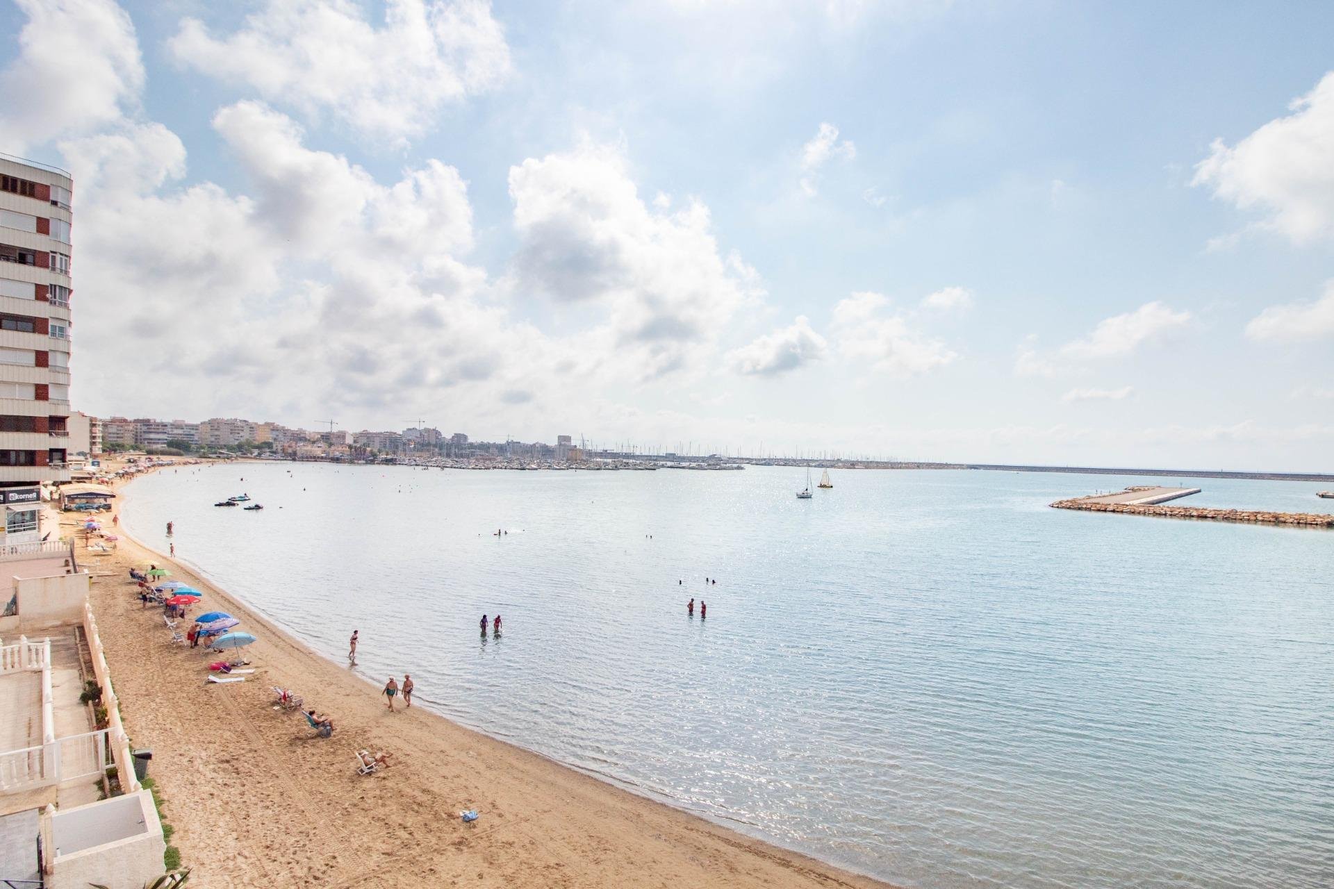 Återförsäljning - Apartment -
Torrevieja - Acequion