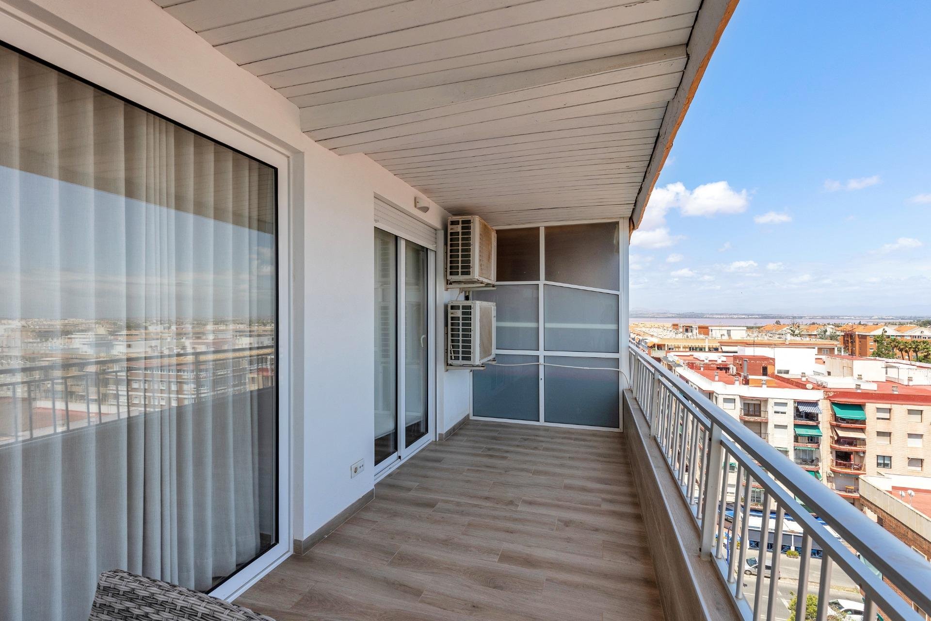Återförsäljning - Apartment -
Torrevieja - Acequion