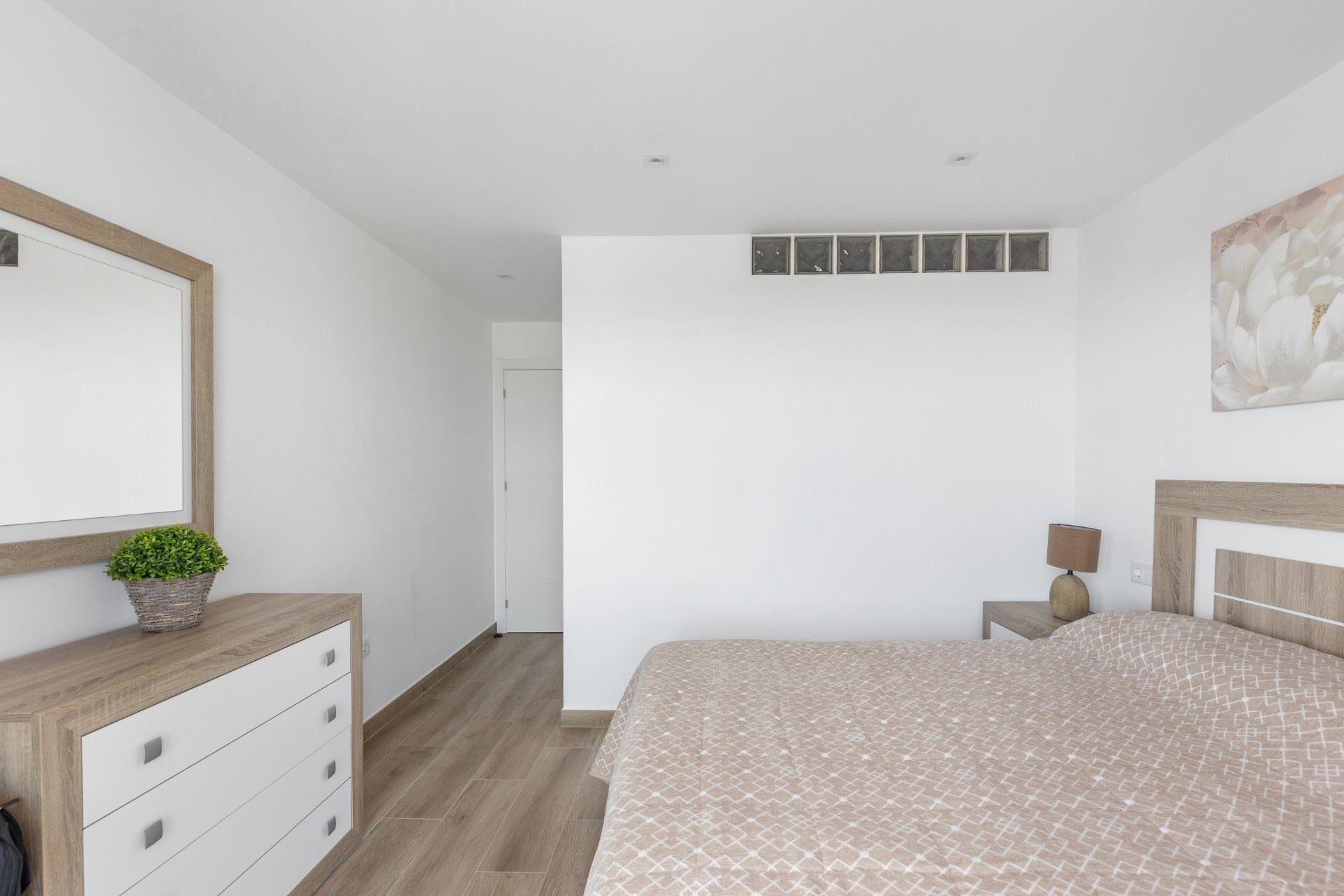 Återförsäljning - Apartment -
Torrevieja - Acequion