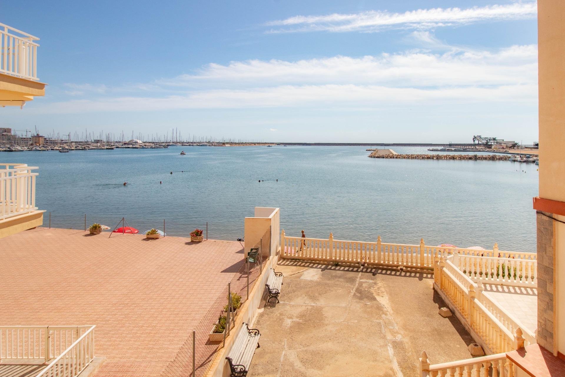 Återförsäljning - Apartment -
Torrevieja - Acequion