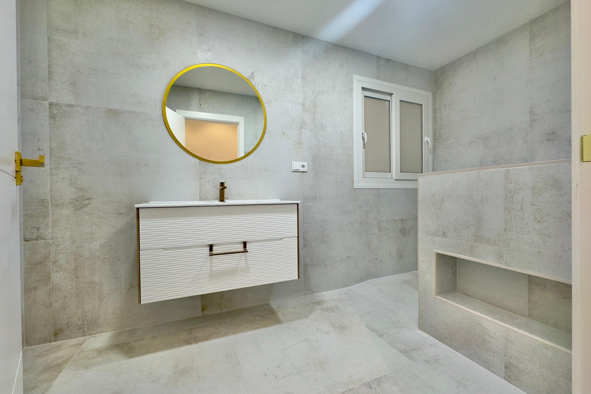 Återförsäljning - Apartment -
Torrevieja - Acequion