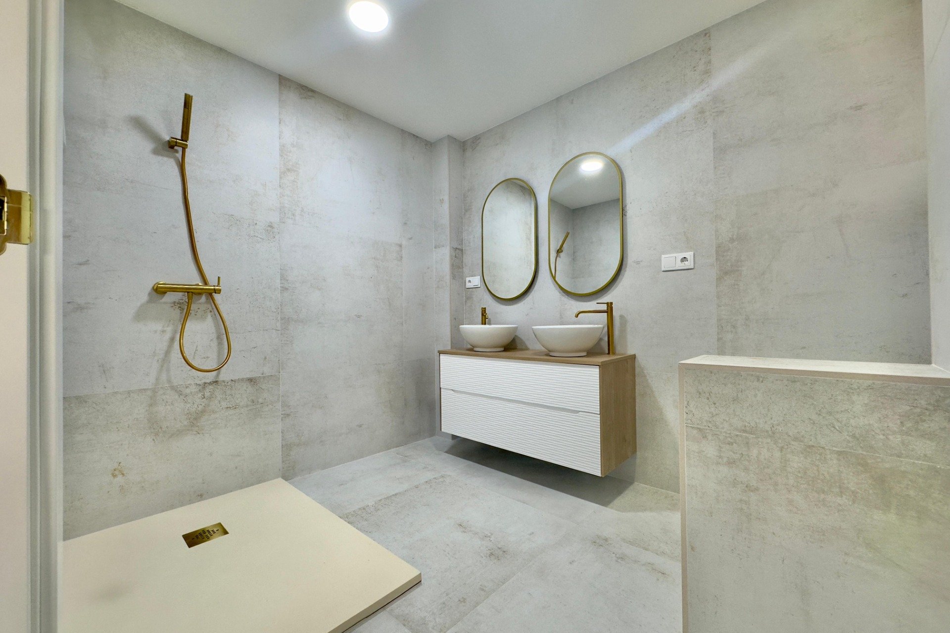 Återförsäljning - Apartment -
Torrevieja - Acequion