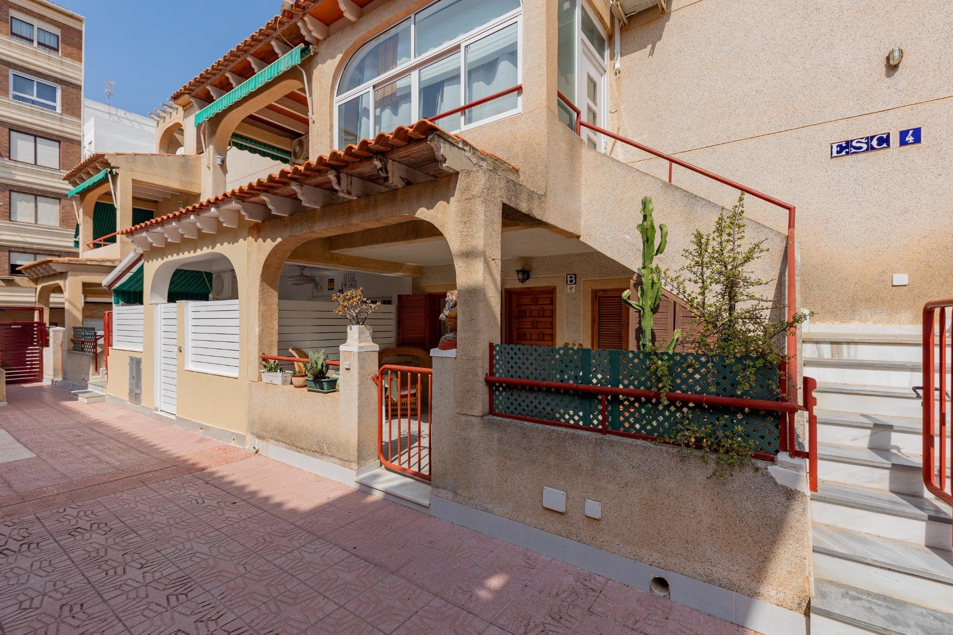 Återförsäljning - Apartment -
Torrevieja - Acequion