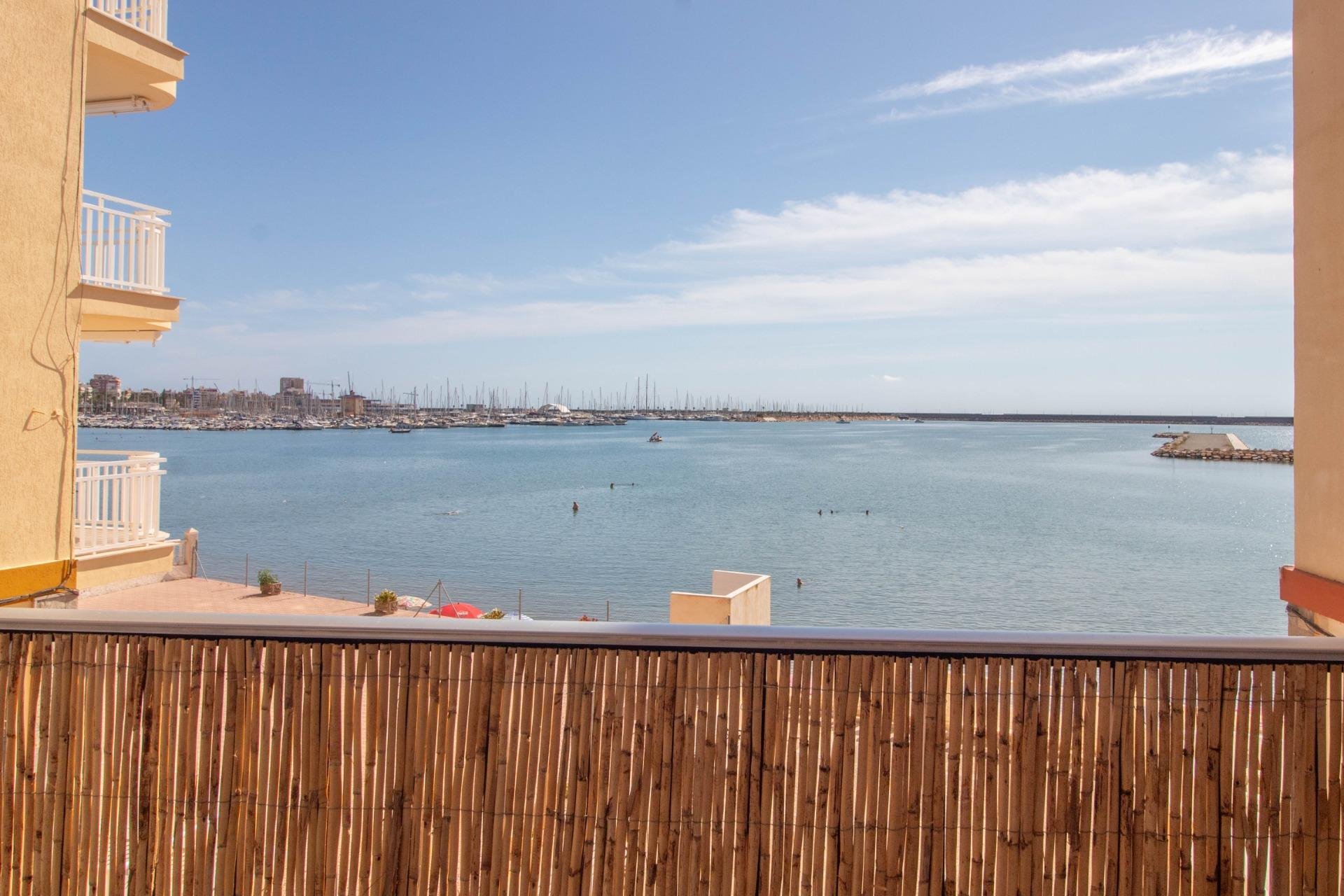 Återförsäljning - Apartment -
Torrevieja - Acequion