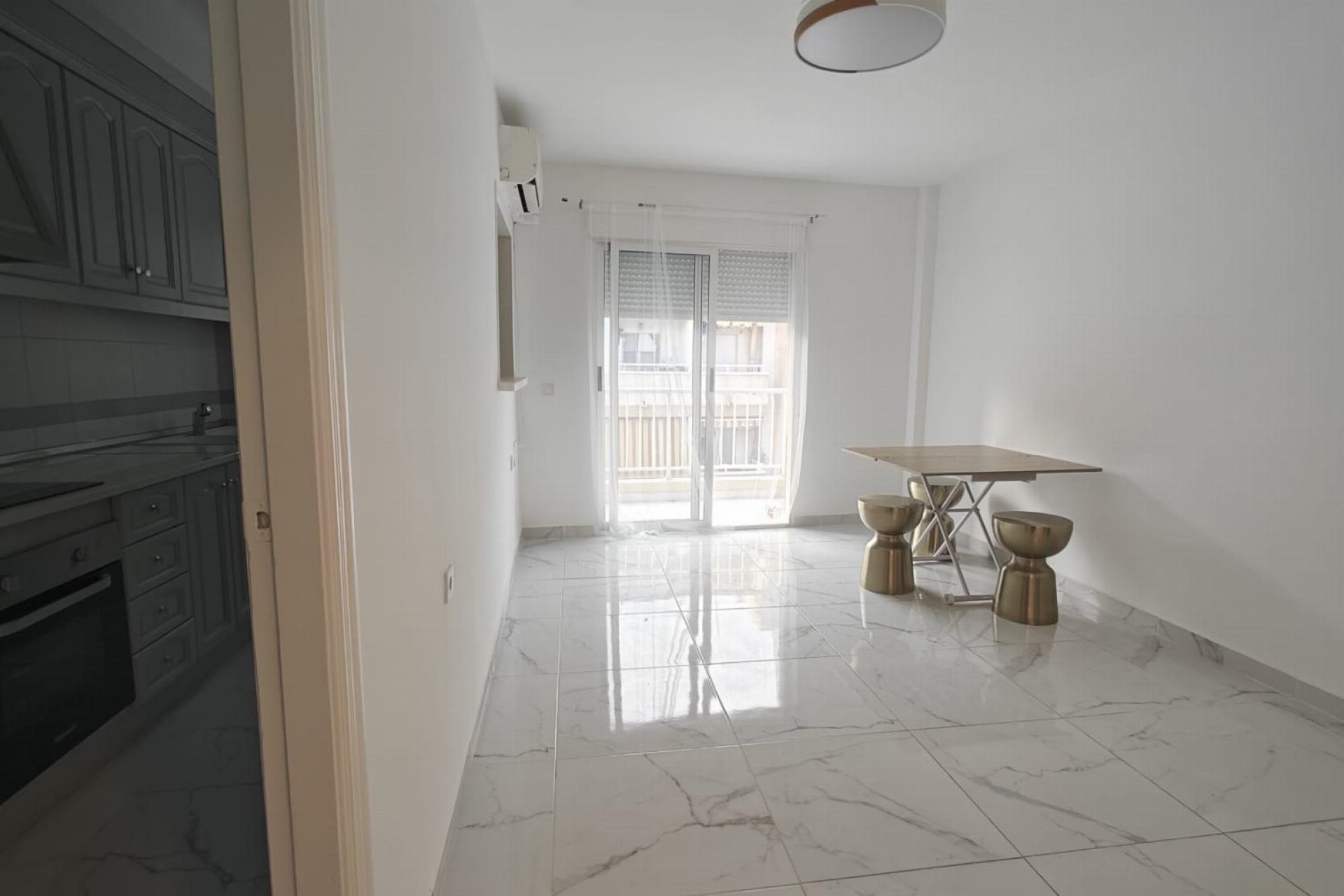 Återförsäljning - Apartment -
Torrevieja - Acequion