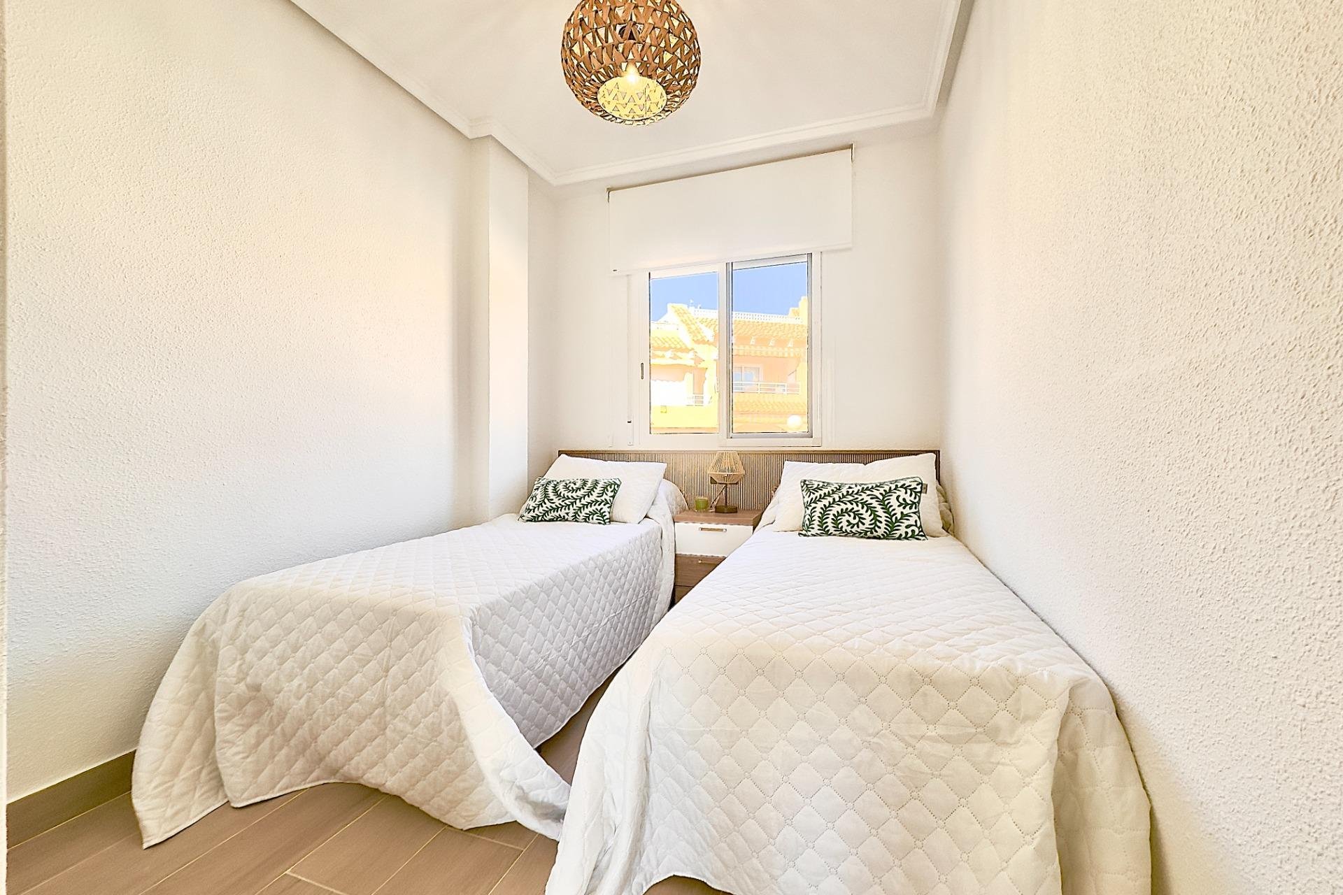 Återförsäljning - Apartment -
Torrevieja - Cabo cervera