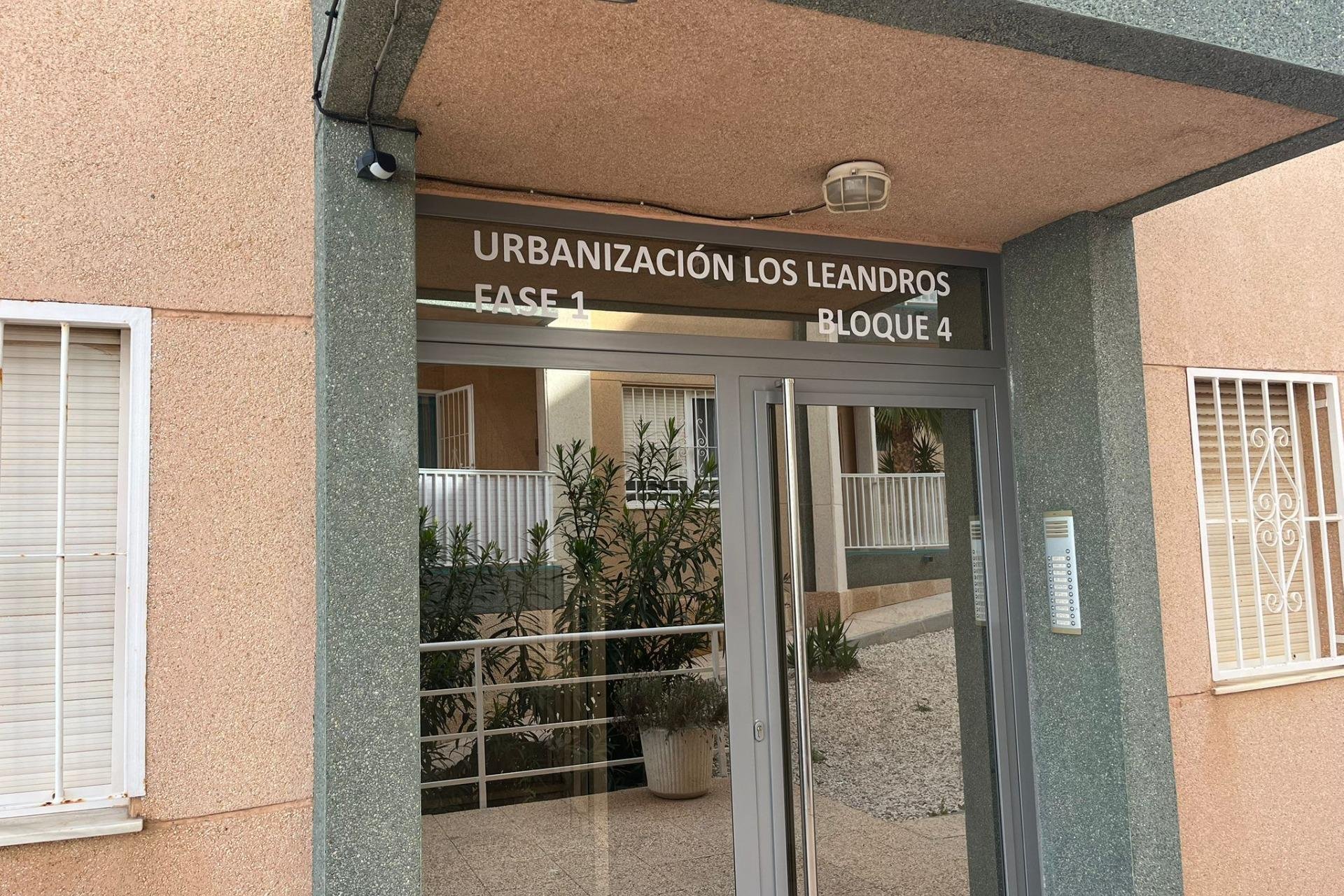 Återförsäljning - Apartment -
Torrevieja - Cabo cervera