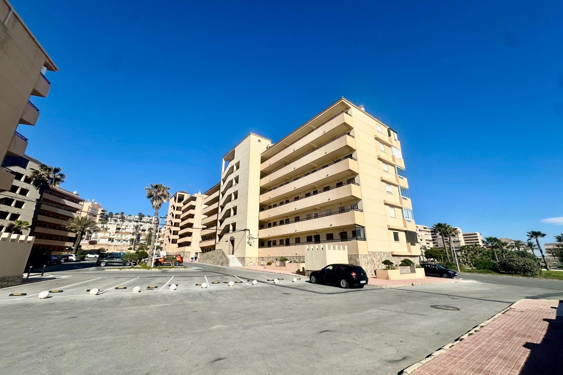 Återförsäljning - Apartment -
Torrevieja - Cabo cervera