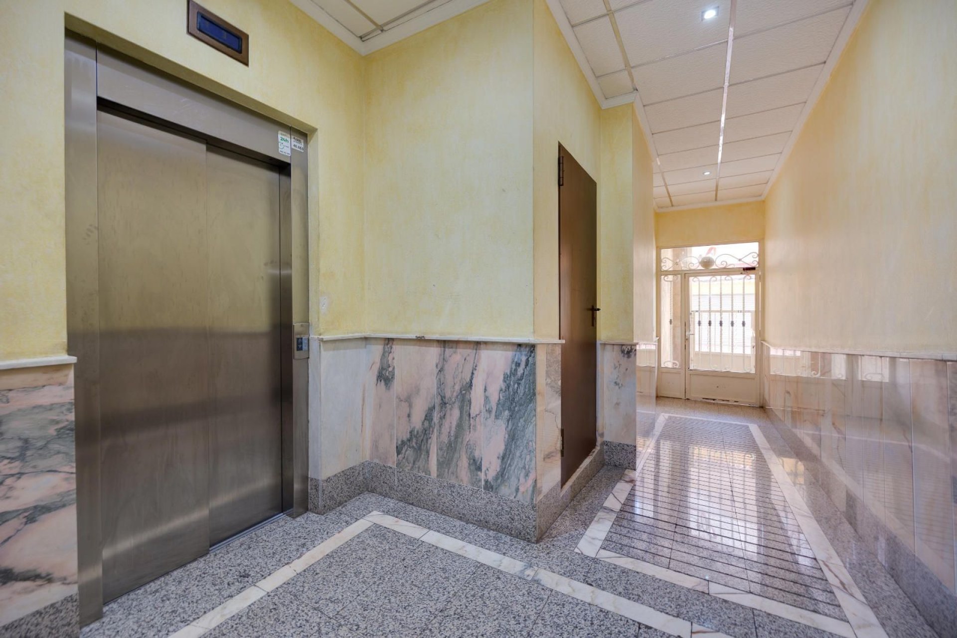 Återförsäljning - Apartment -
Torrevieja - Centro - Muelle Pesquero