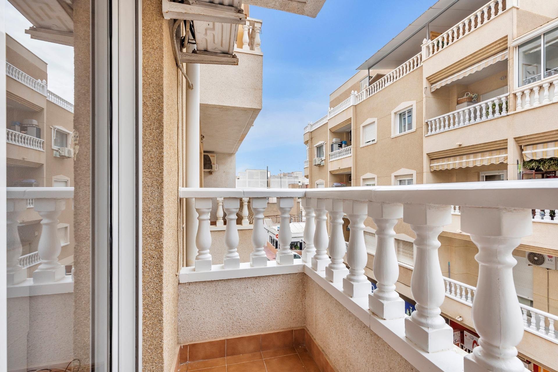 Återförsäljning - Apartment -
Torrevieja - Centro - Muelle Pesquero