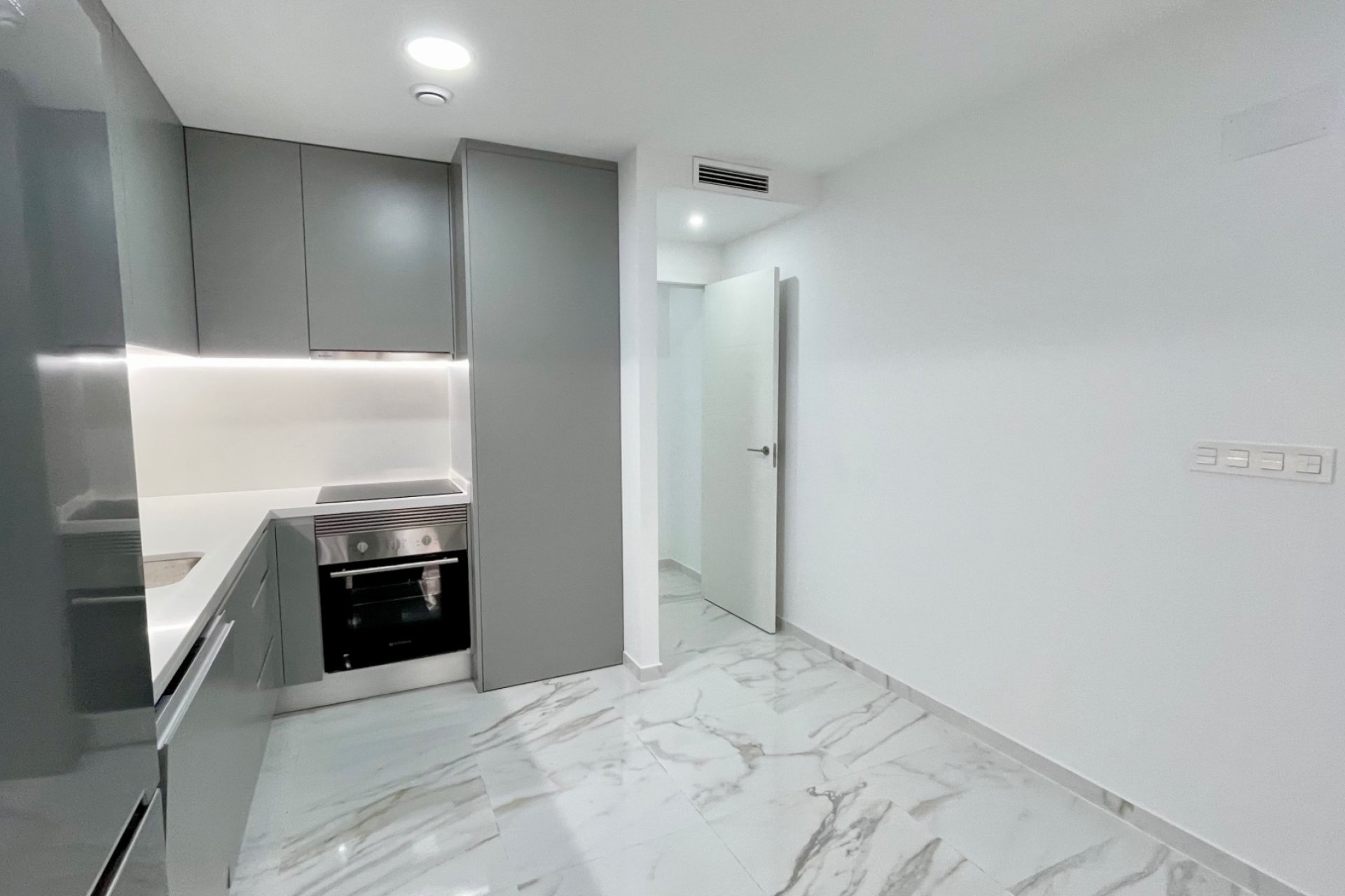 Återförsäljning - Apartment -
Torrevieja - Centro