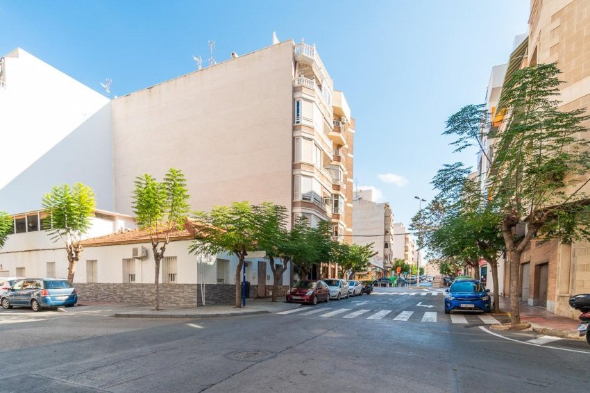 Återförsäljning - Apartment -
Torrevieja - Centro