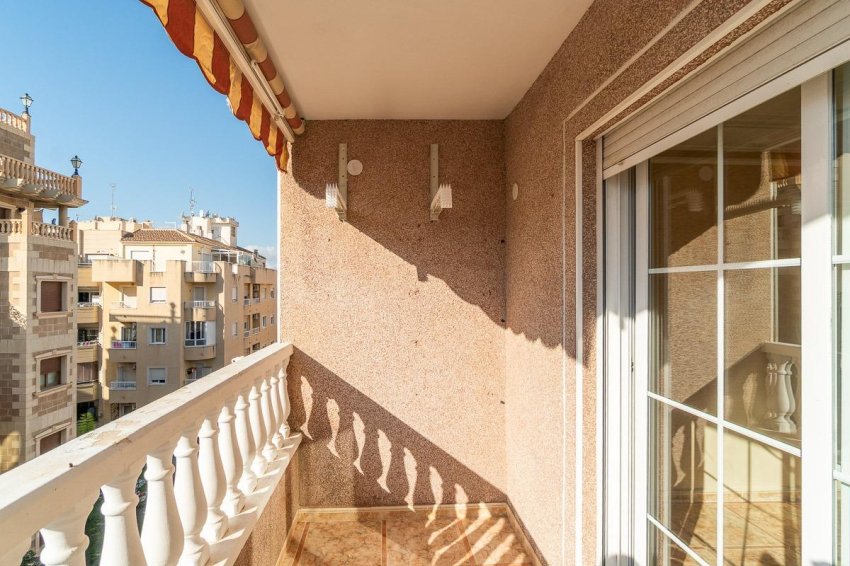 Återförsäljning - Apartment -
Torrevieja - Centro