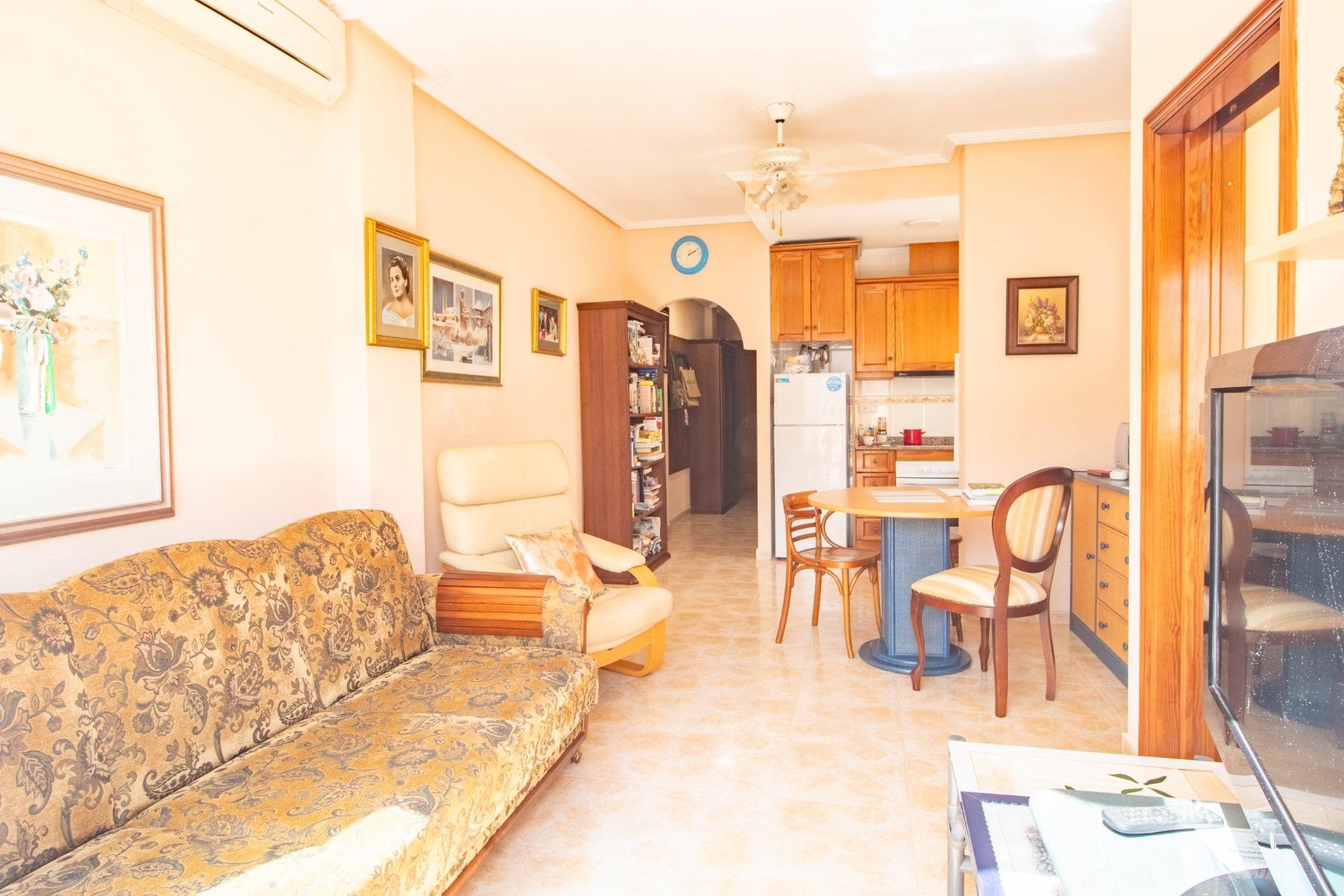 Återförsäljning - Apartment -
Torrevieja - Centro